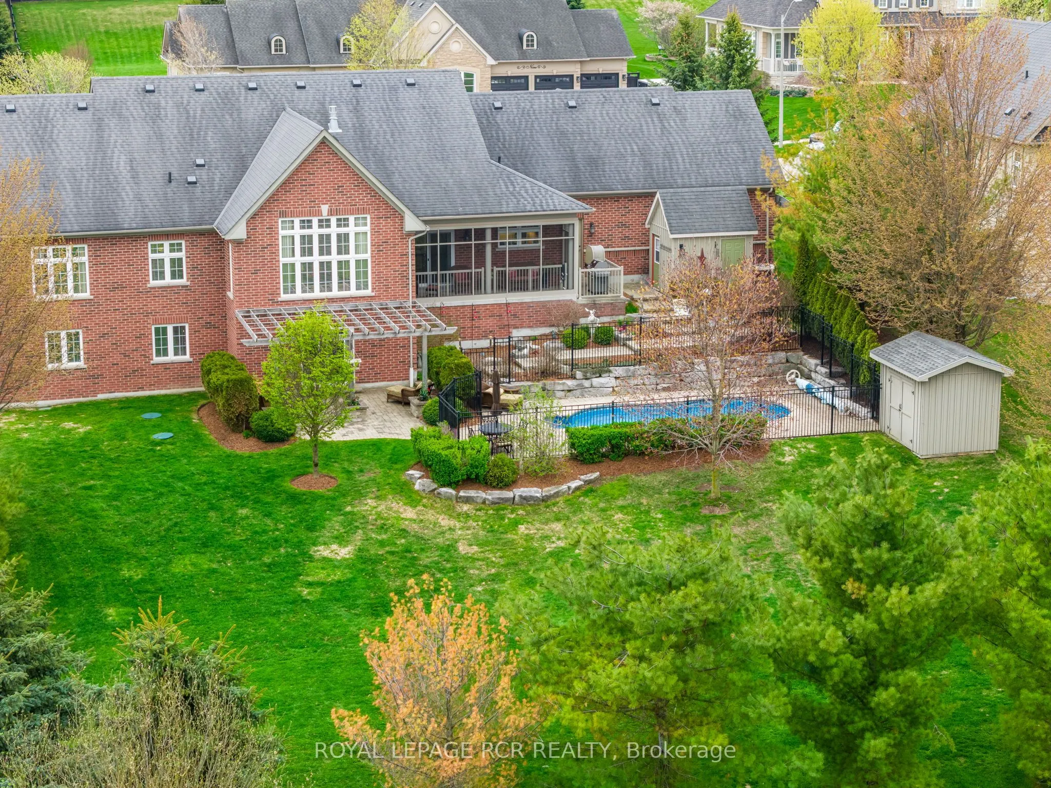 8 Masters Creek Boulevard