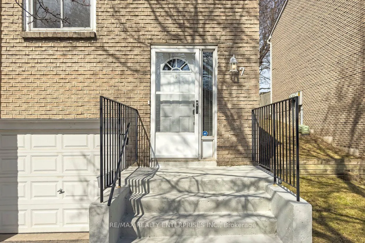 121 Morgan Avenue #7
