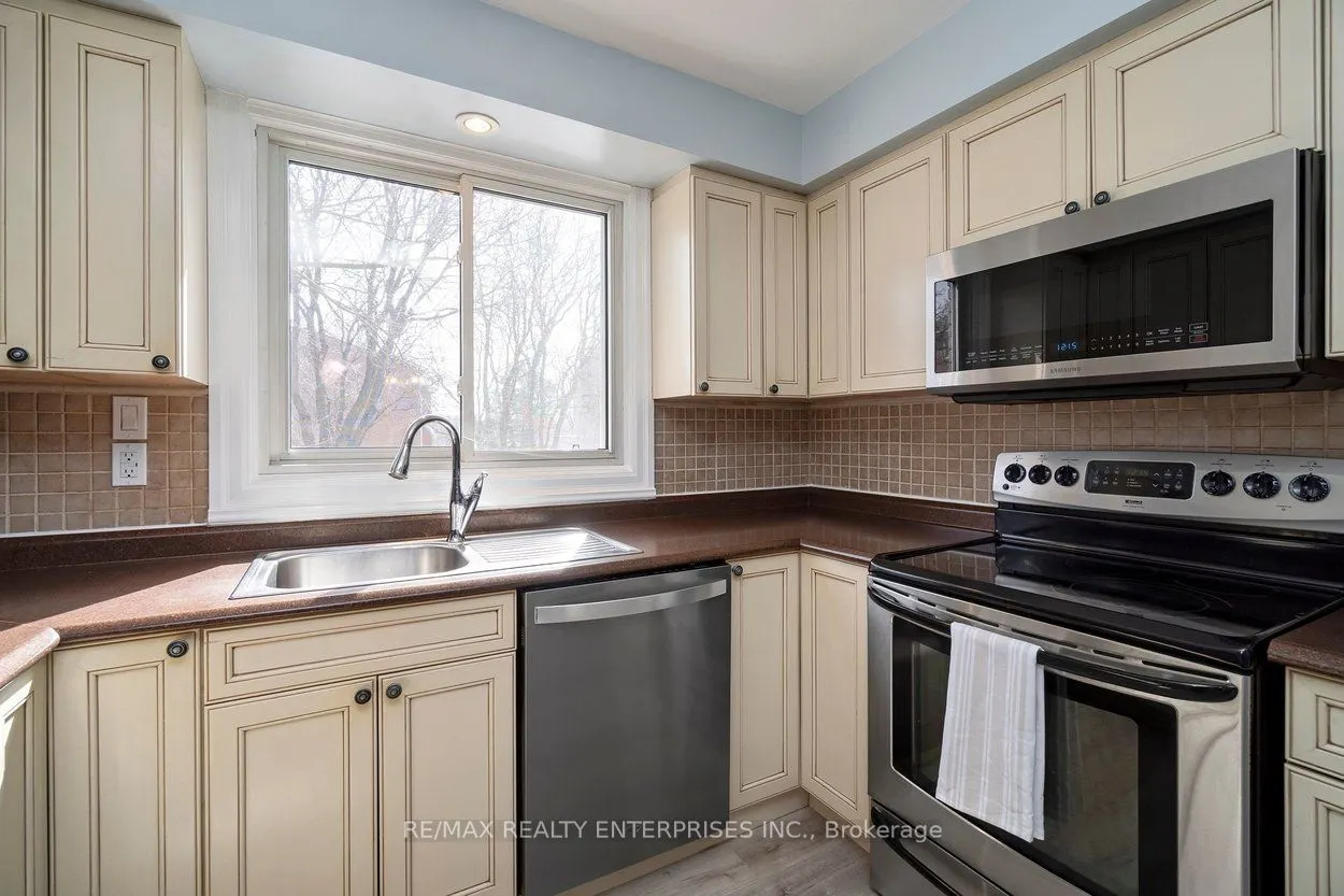121 Morgan Avenue #7