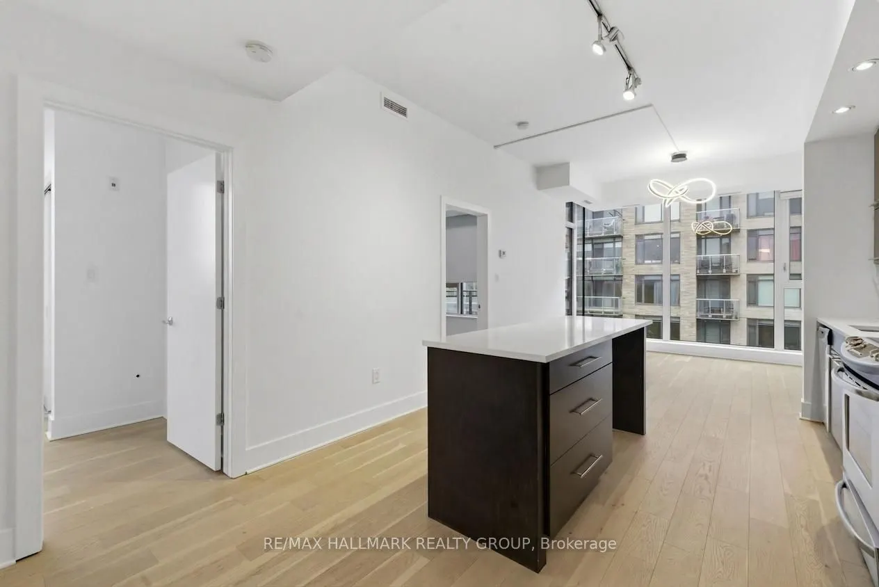 101 Richmond Road #611