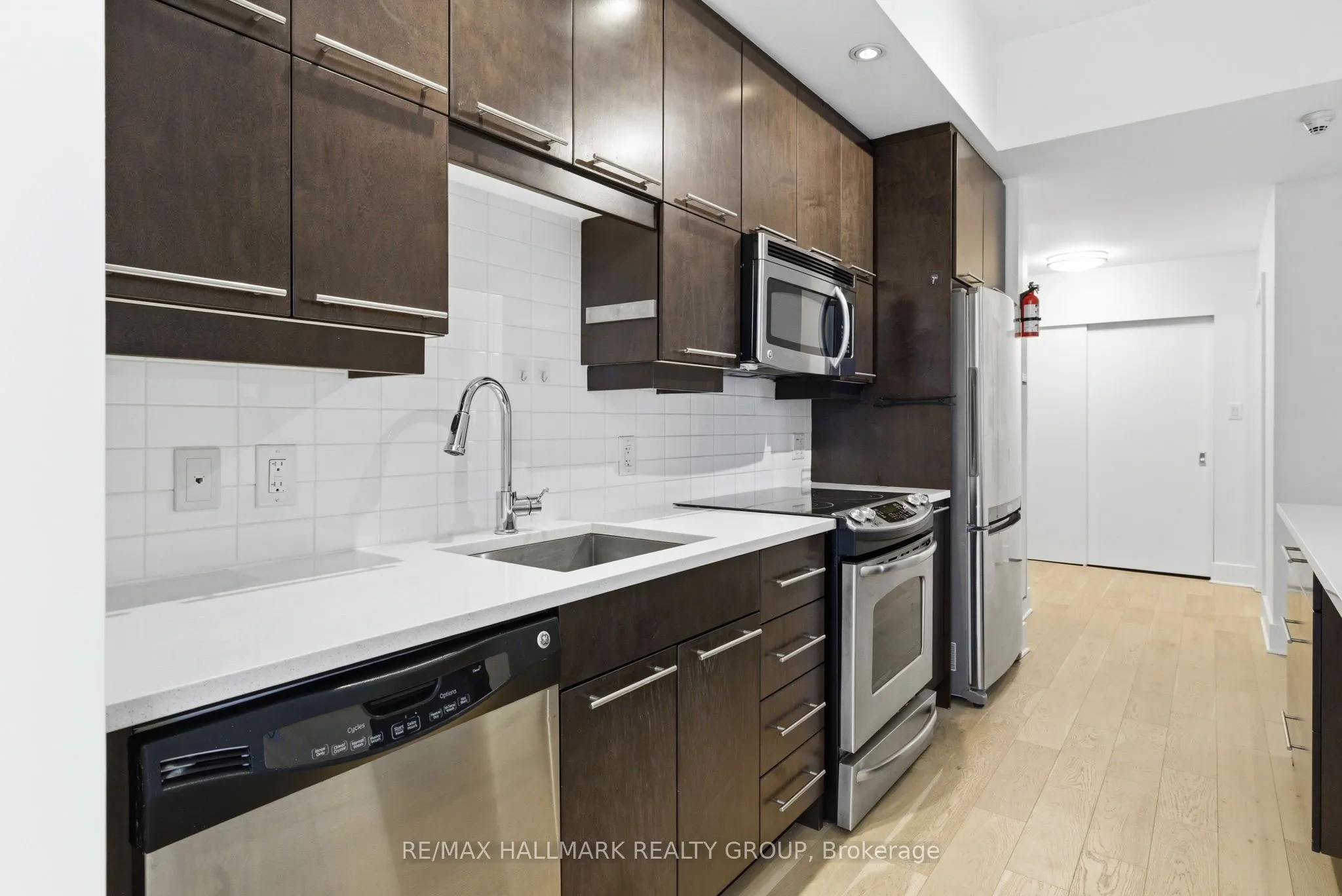 101 Richmond Road #611