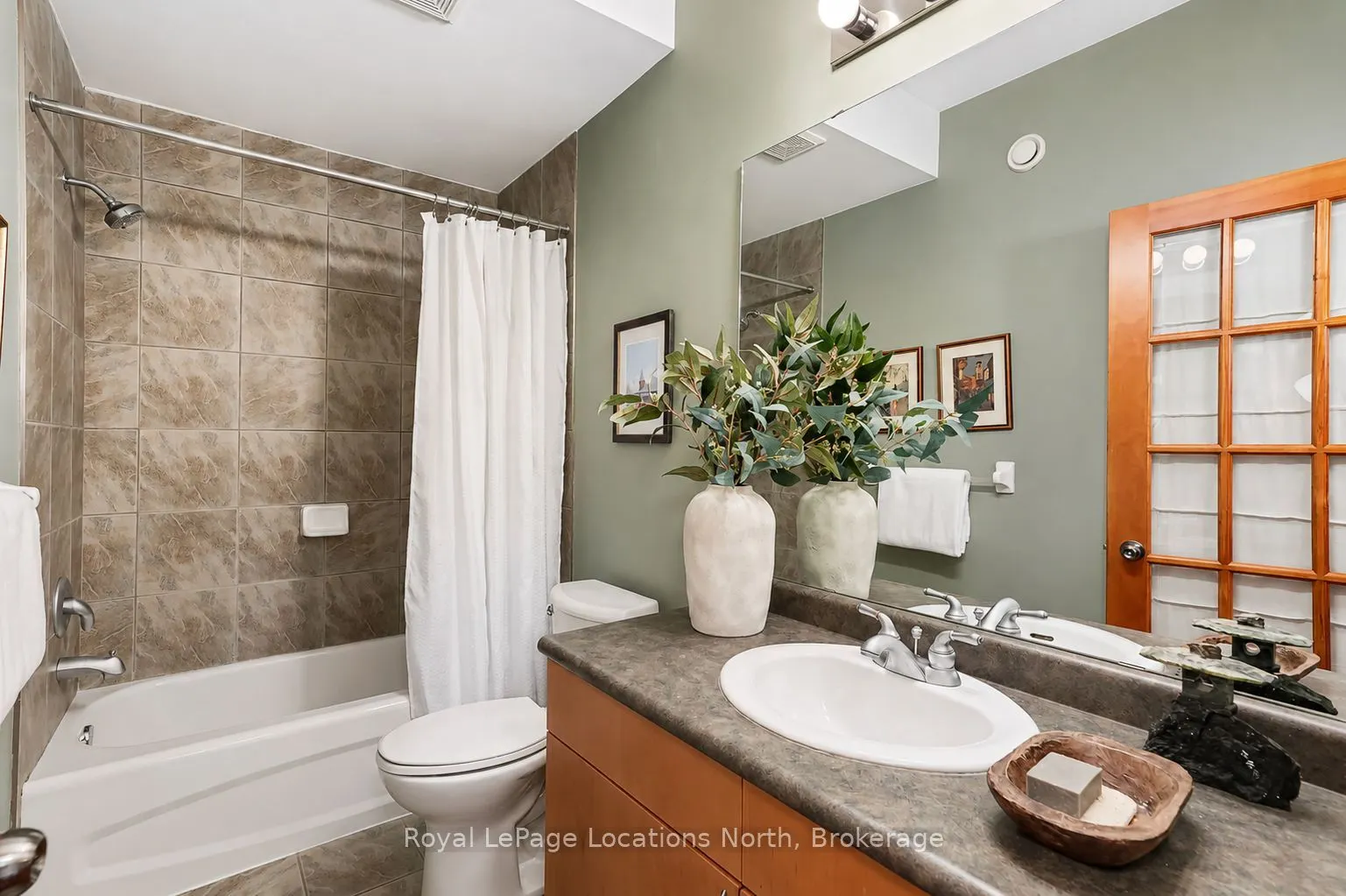 224 Blueski George Crescent #16