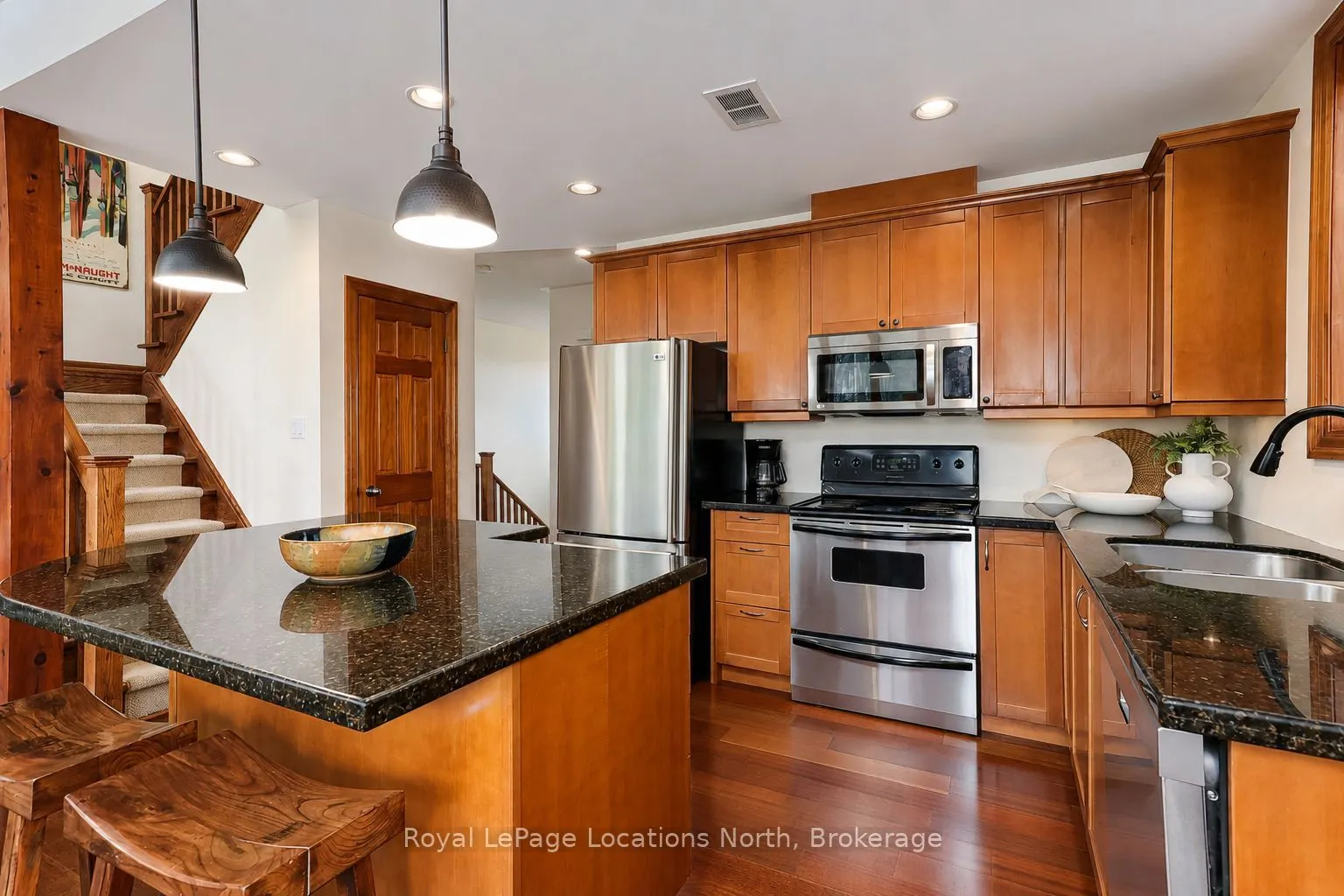 224 Blueski George Crescent #16