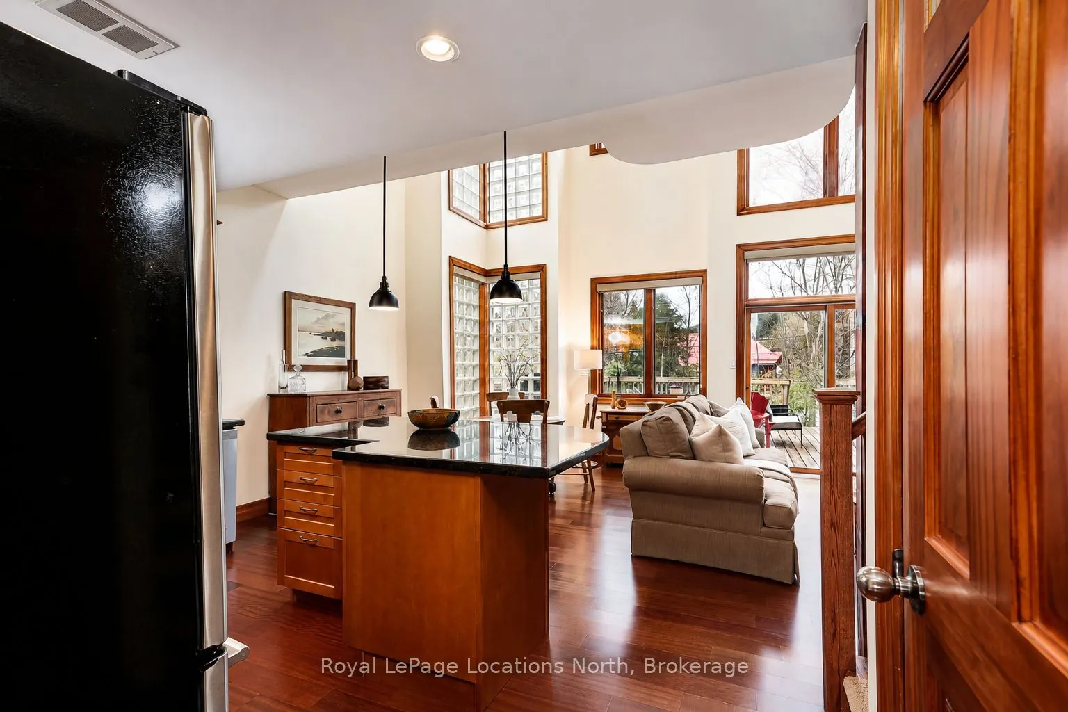 224 Blueski George Crescent #16