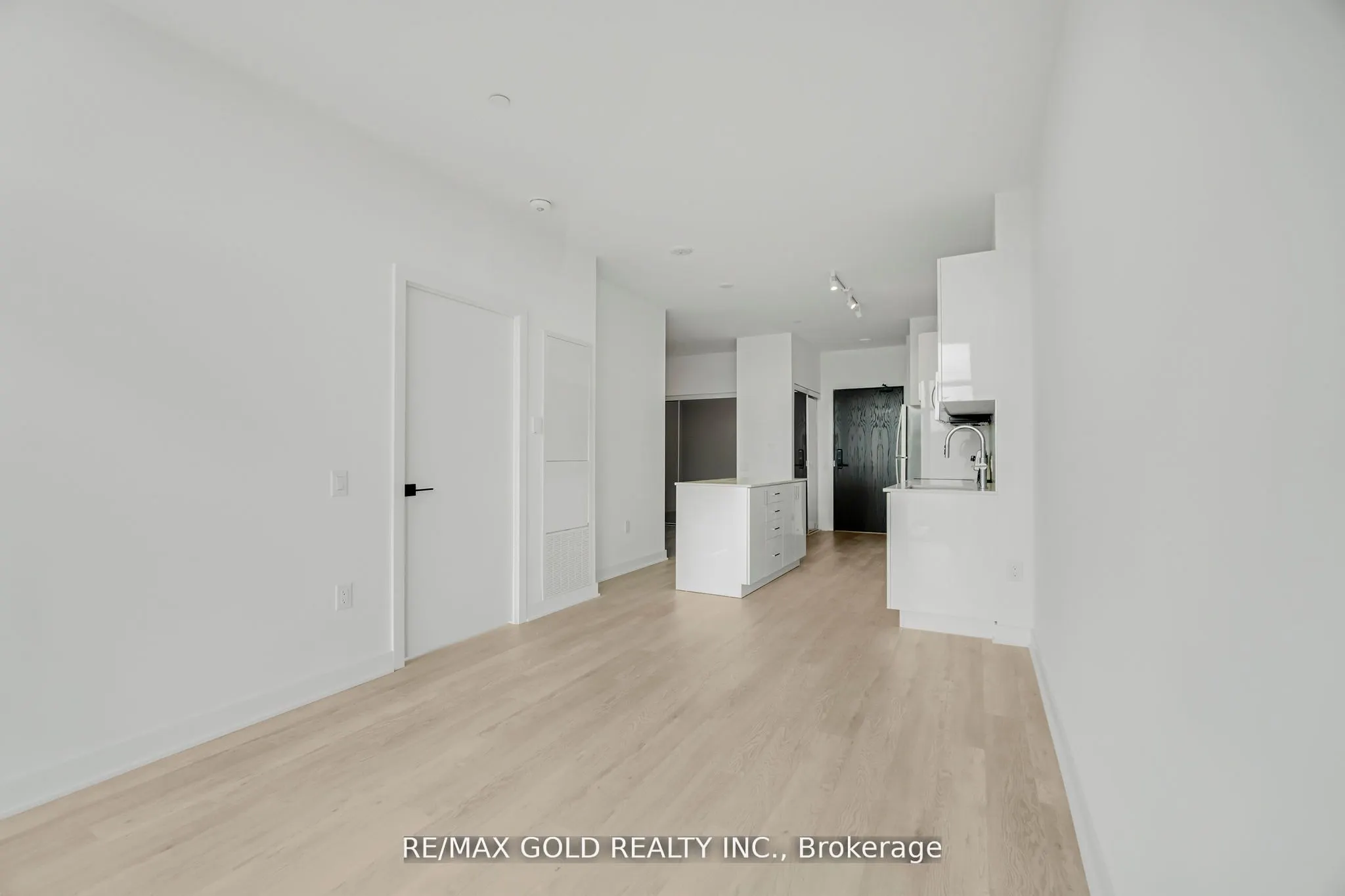 2782 Barton Street E #803