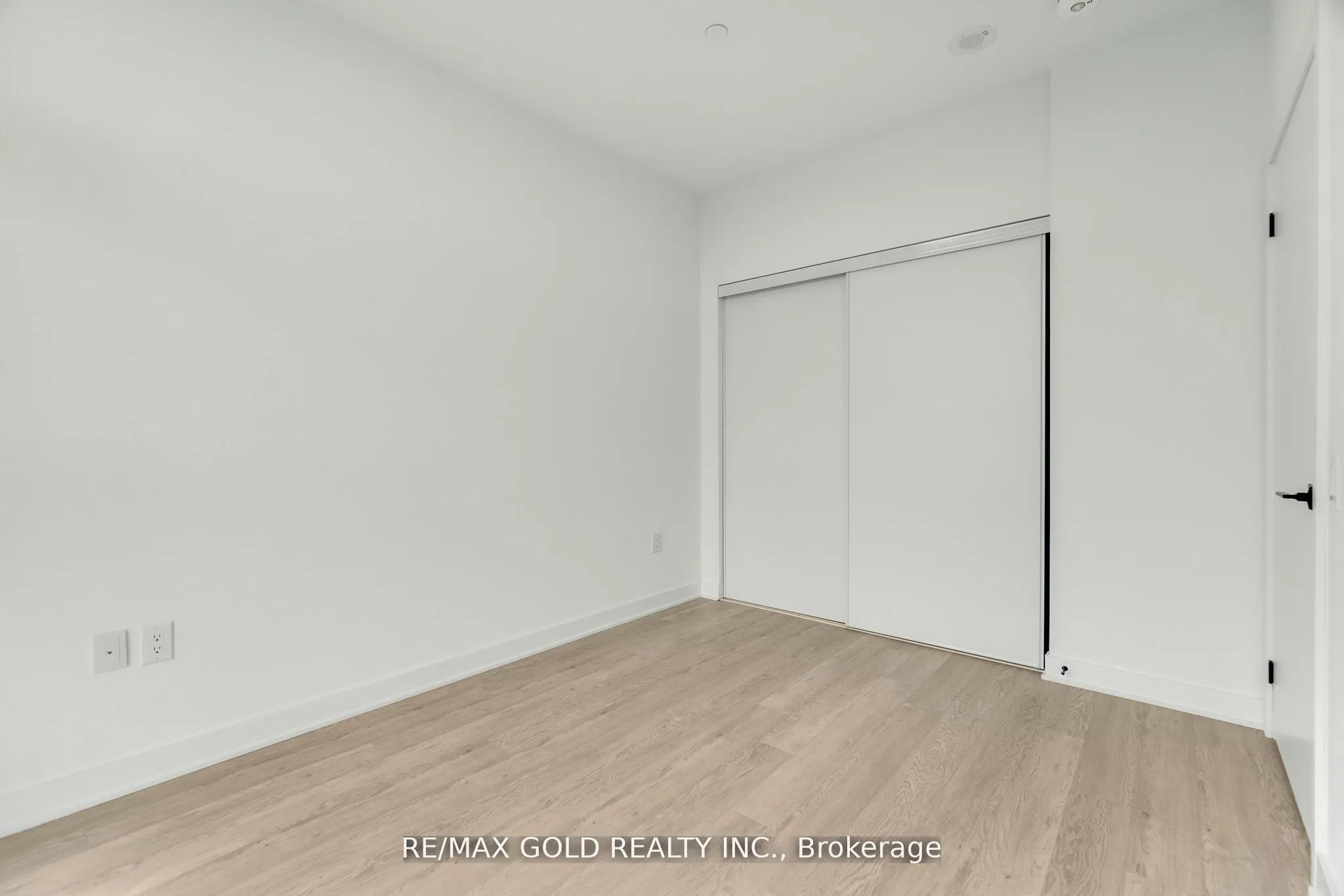 2782 Barton Street E #803