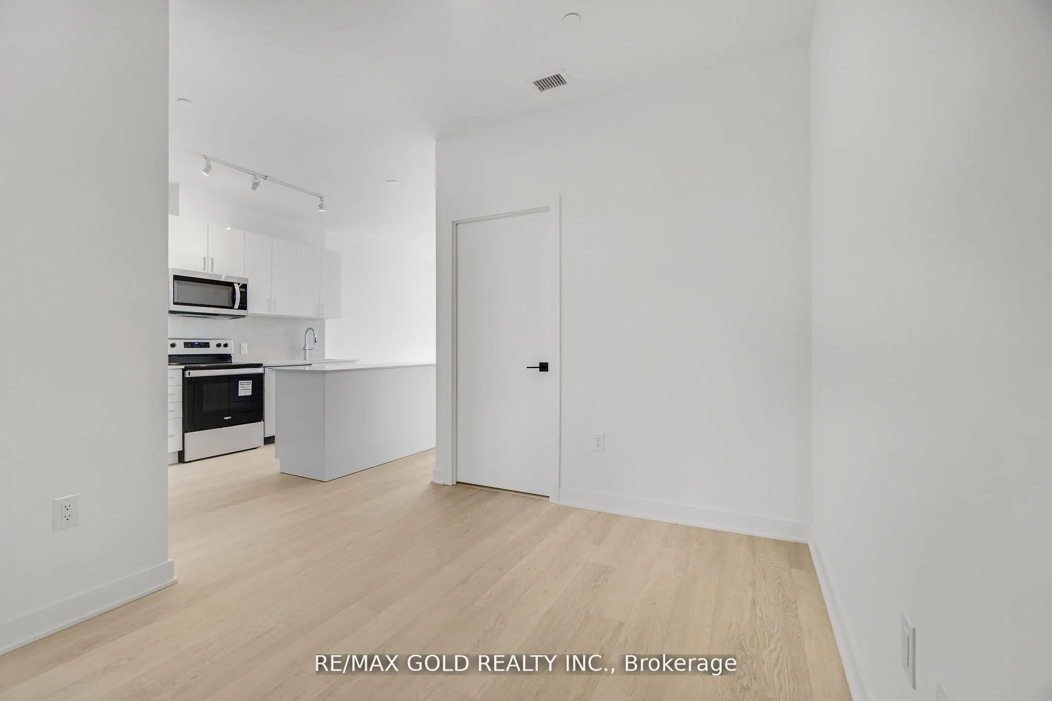 2782 Barton Street E #803