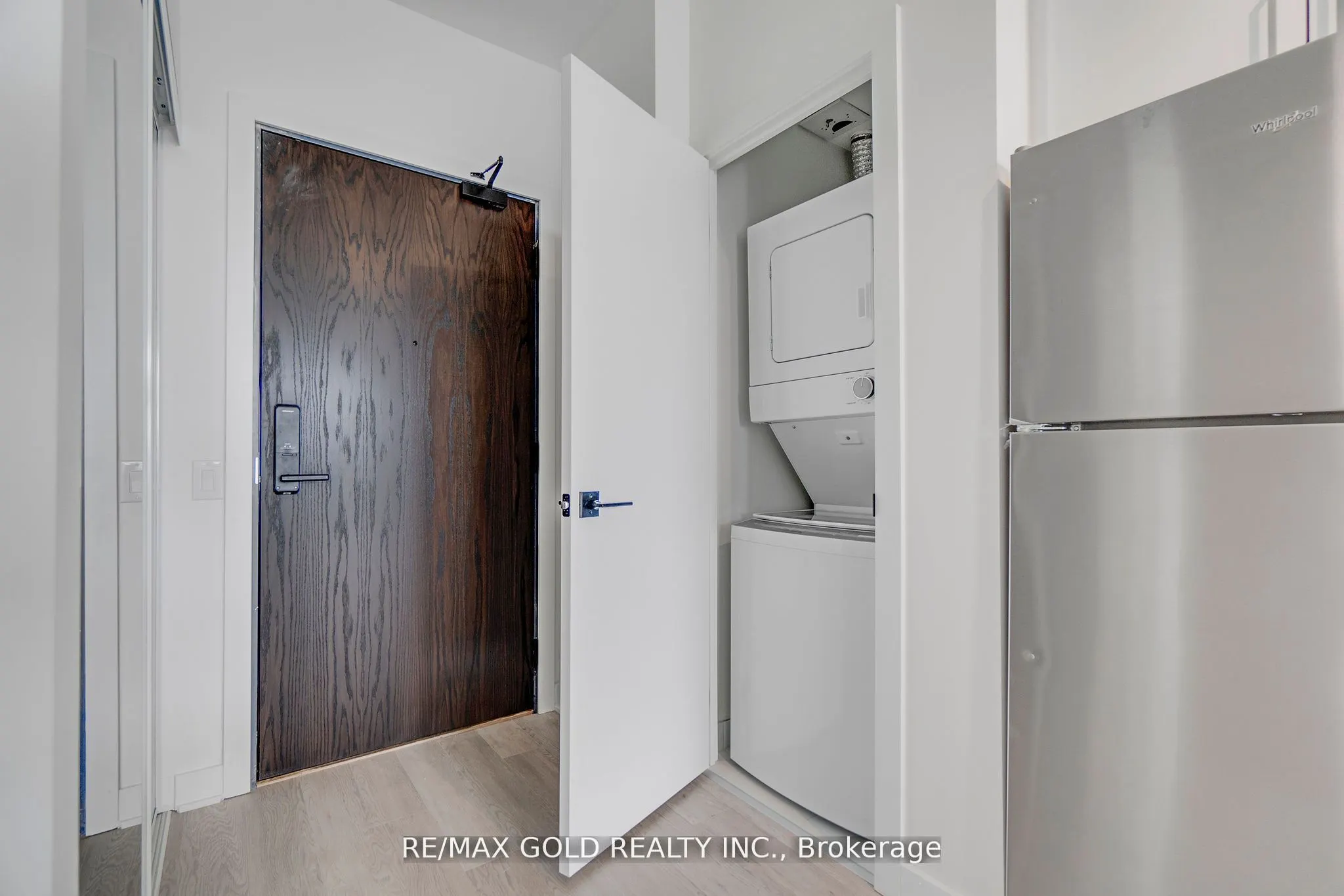 2782 Barton Street E #803
