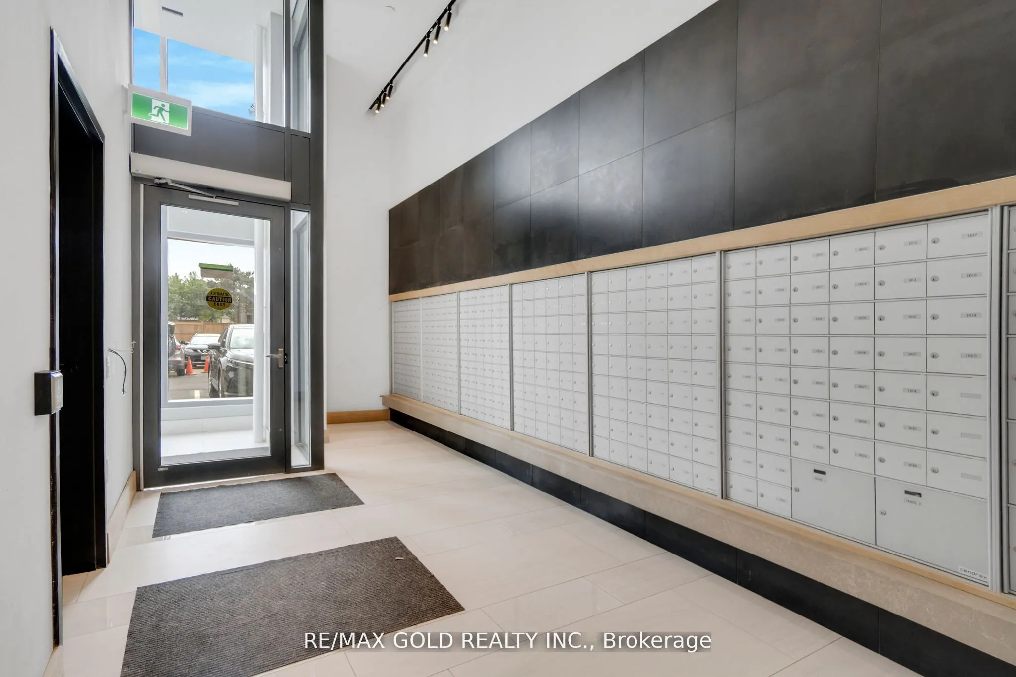 2782 Barton Street E #803