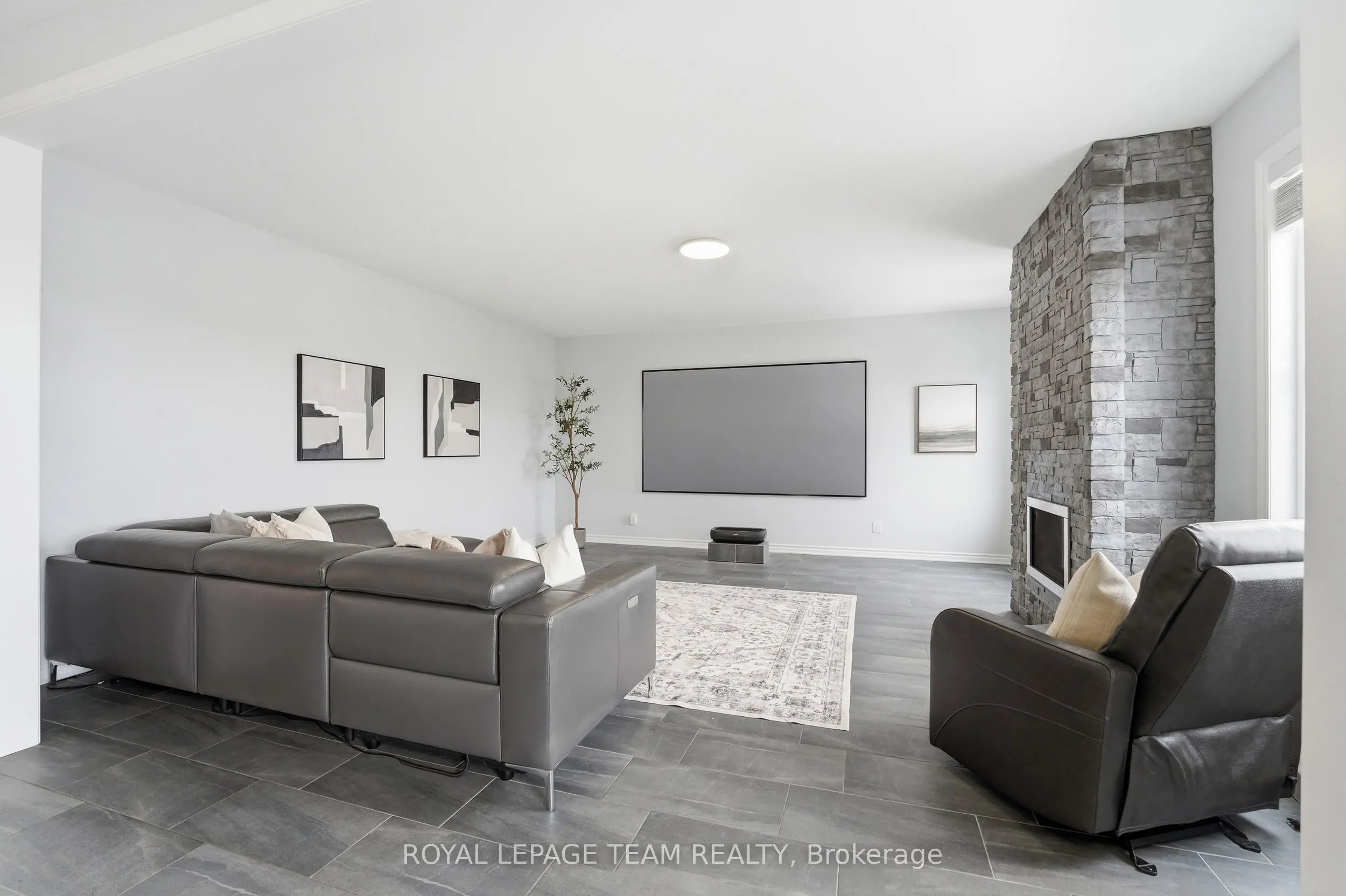 643 Rye Grass Way