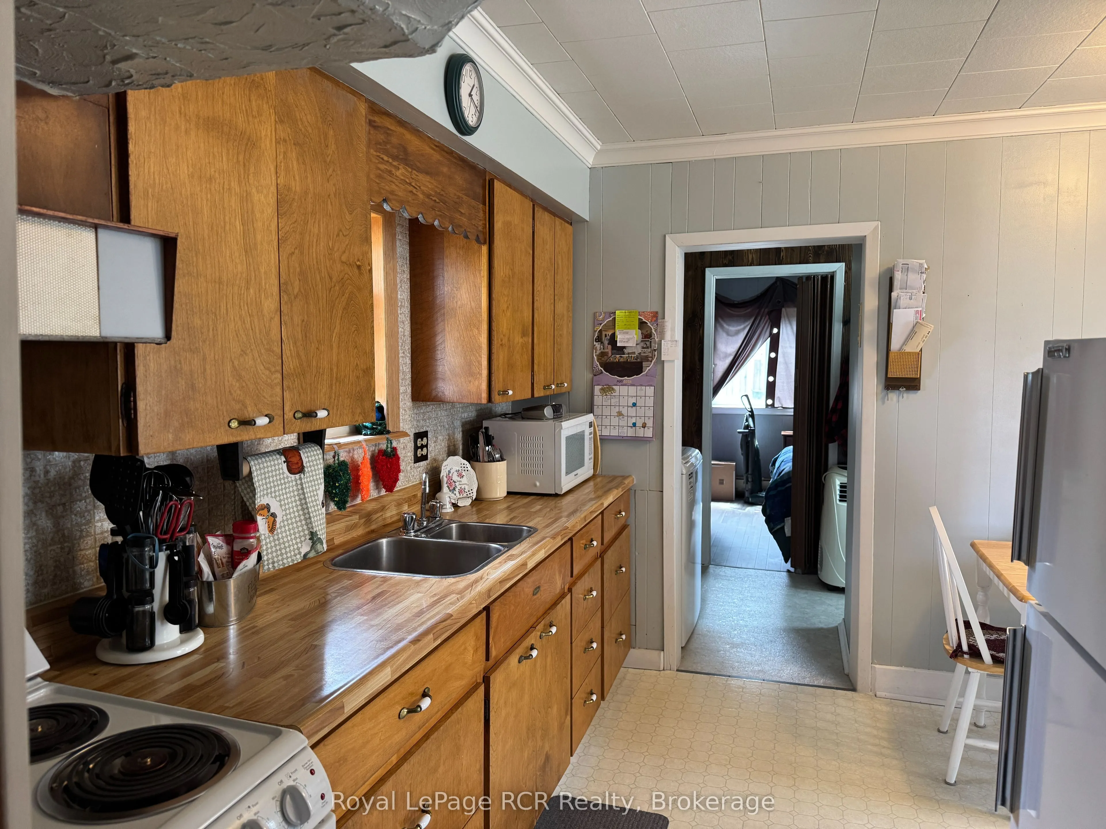 381 14th Street W