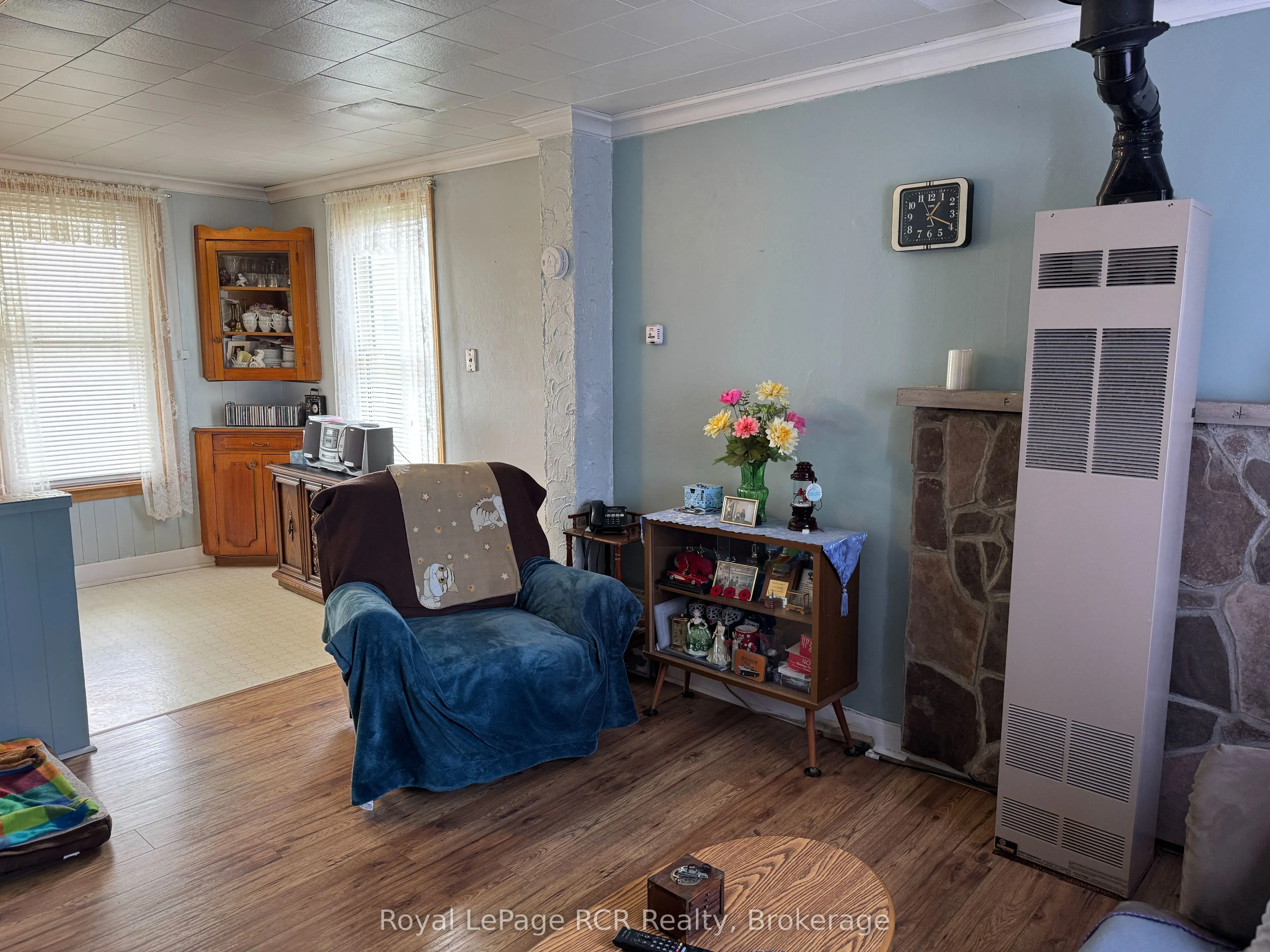 381 14th Street W