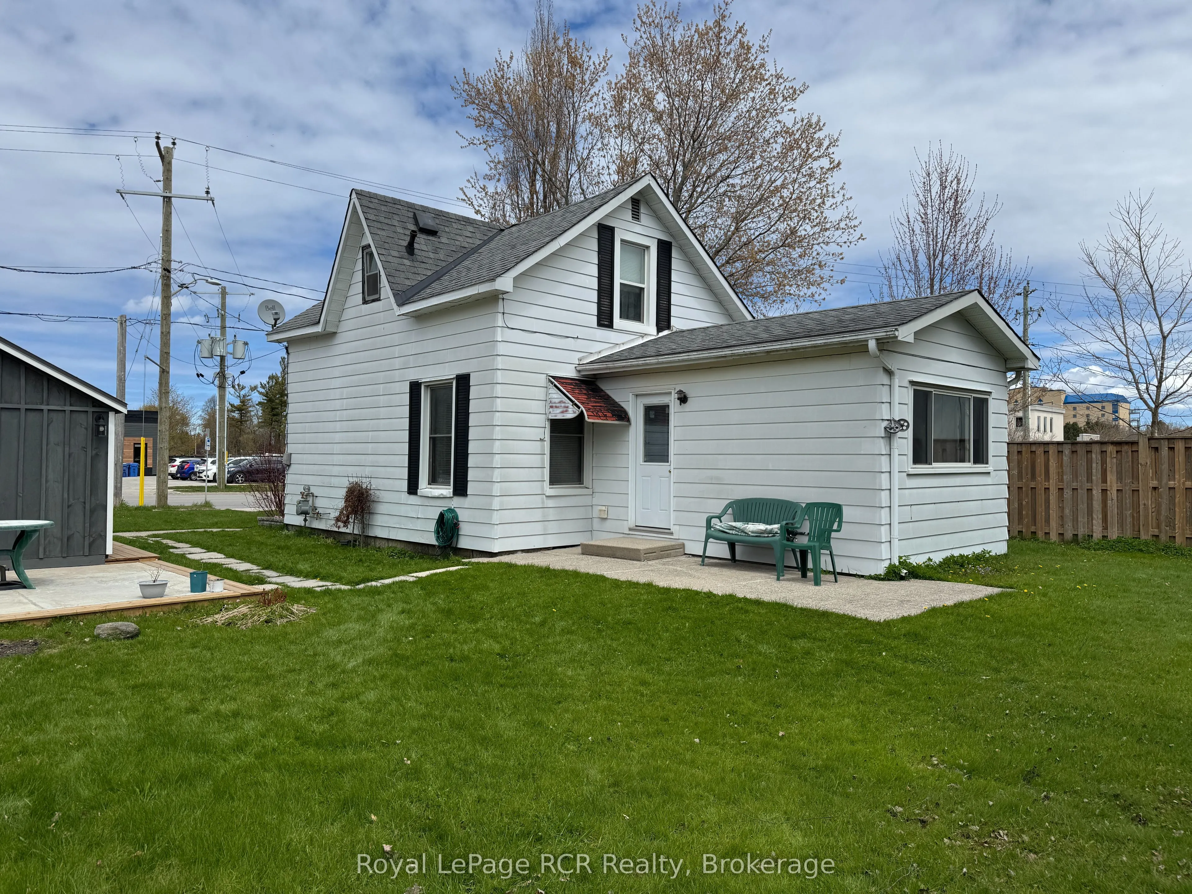 381 14th Street W