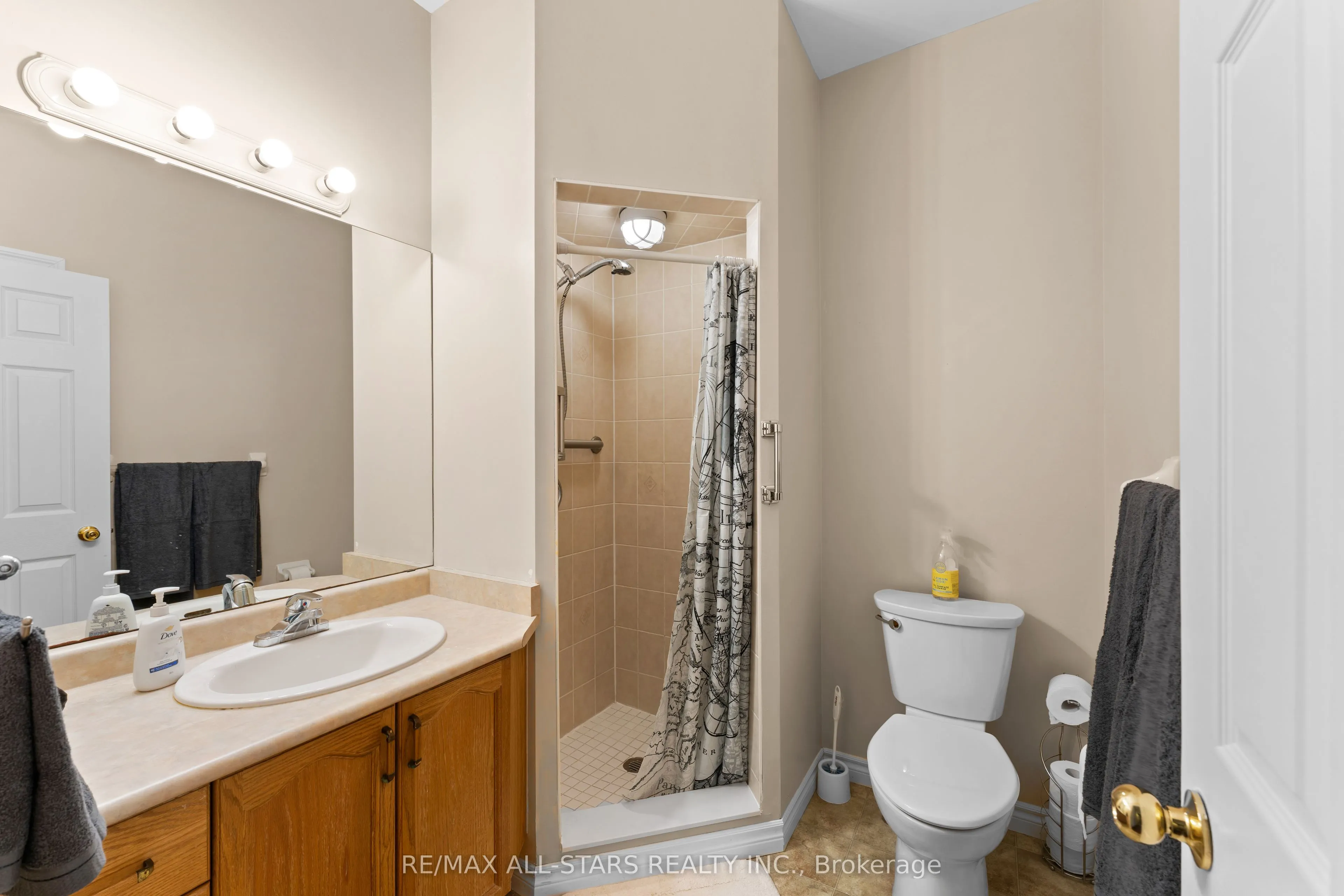 111 colborne Street #11