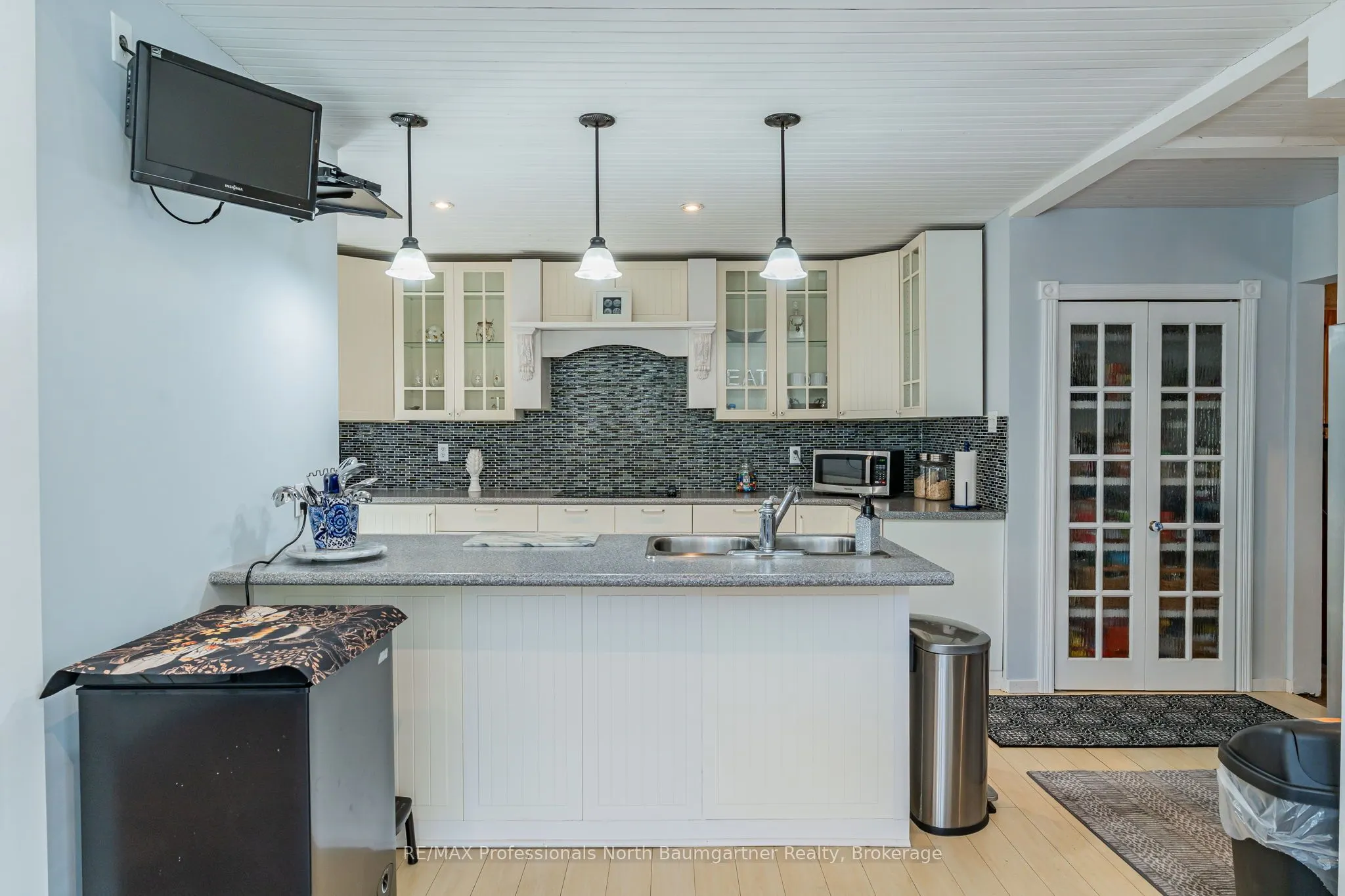 1065 Cloverleaf Road