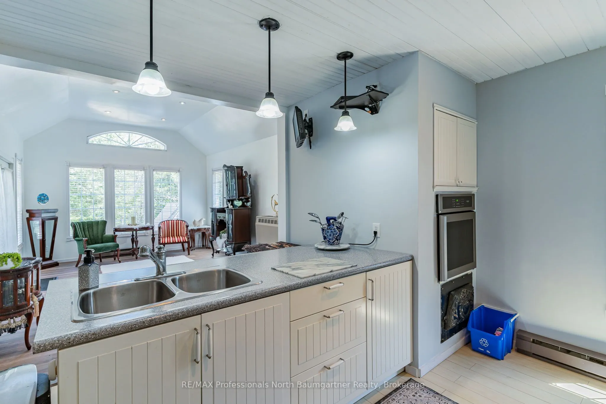 1065 Cloverleaf Road