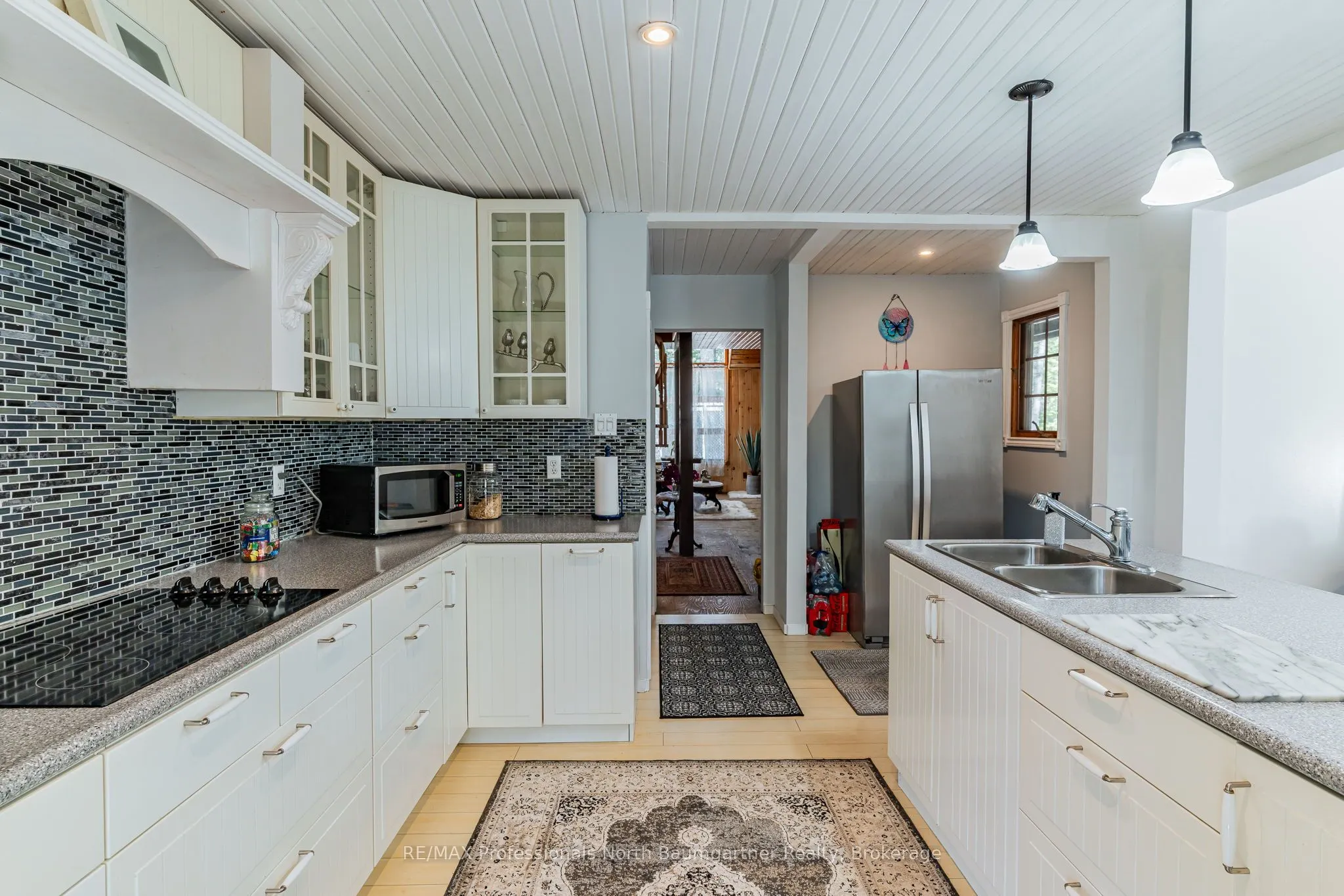 1065 Cloverleaf Road