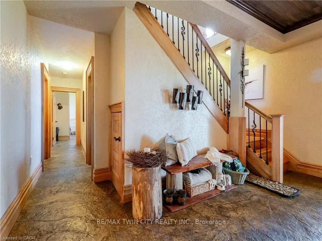 504617 Grey Road 1