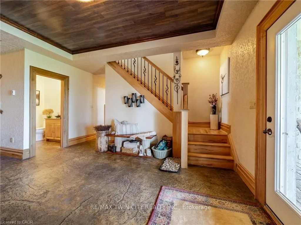 504617 Grey Road 1