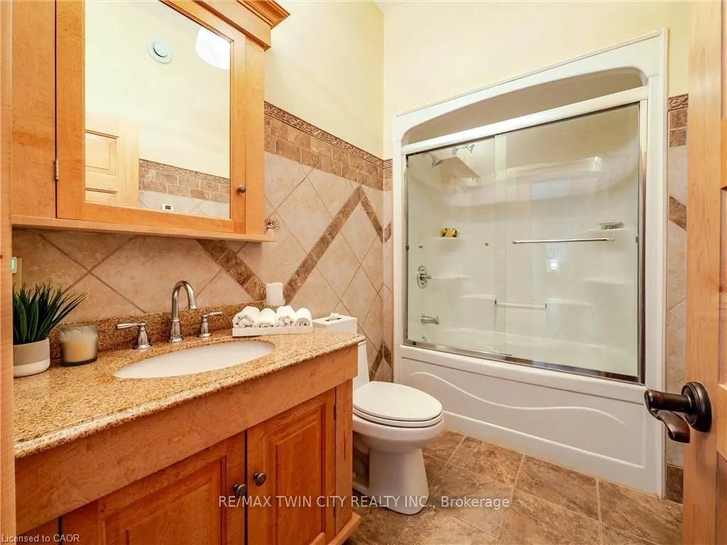 504617 Grey Road 1