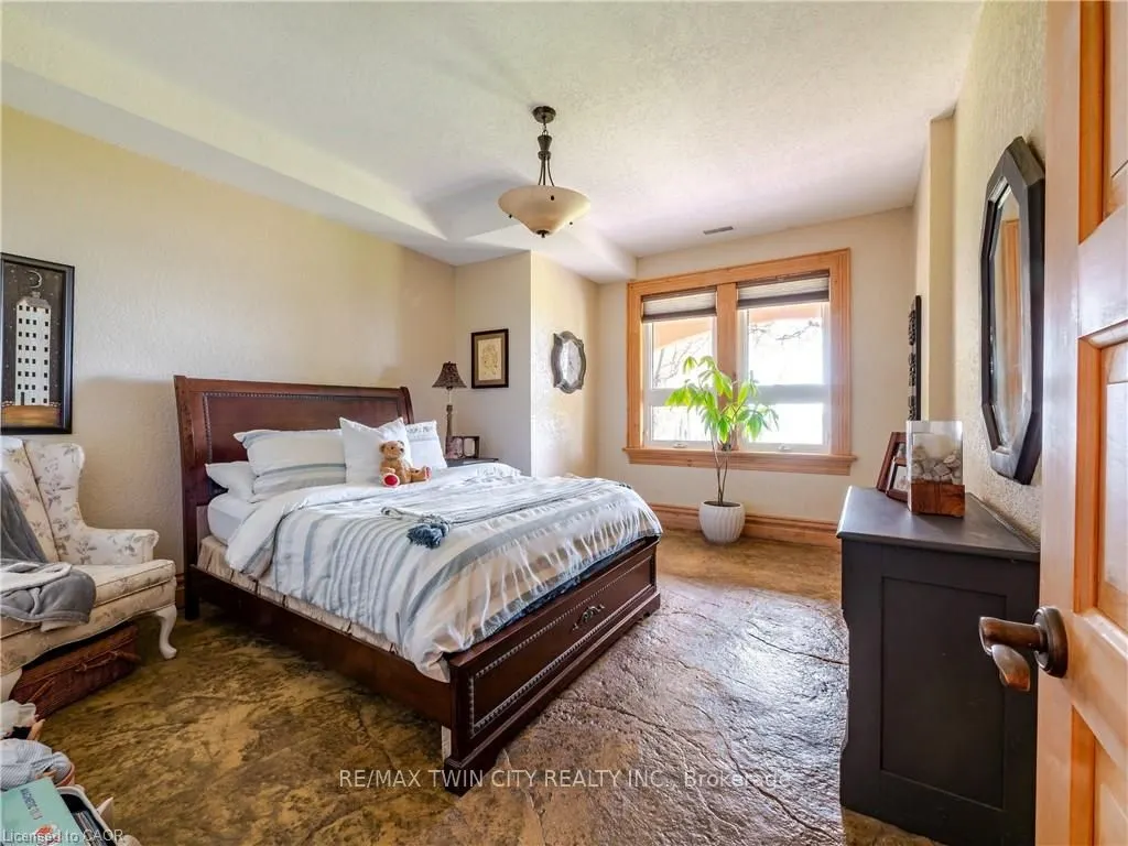 504617 Grey Road 1