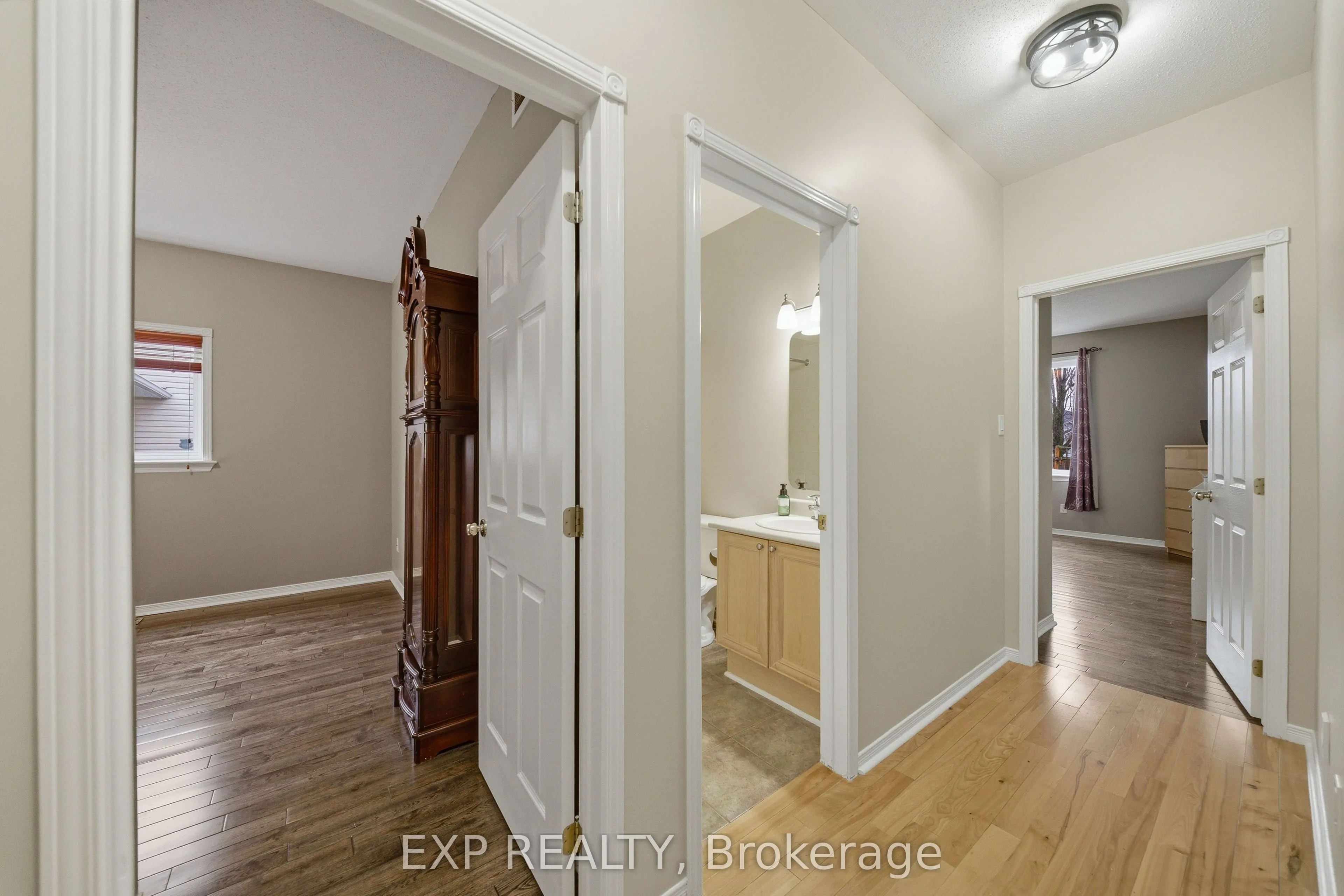 80 La Prairie Street