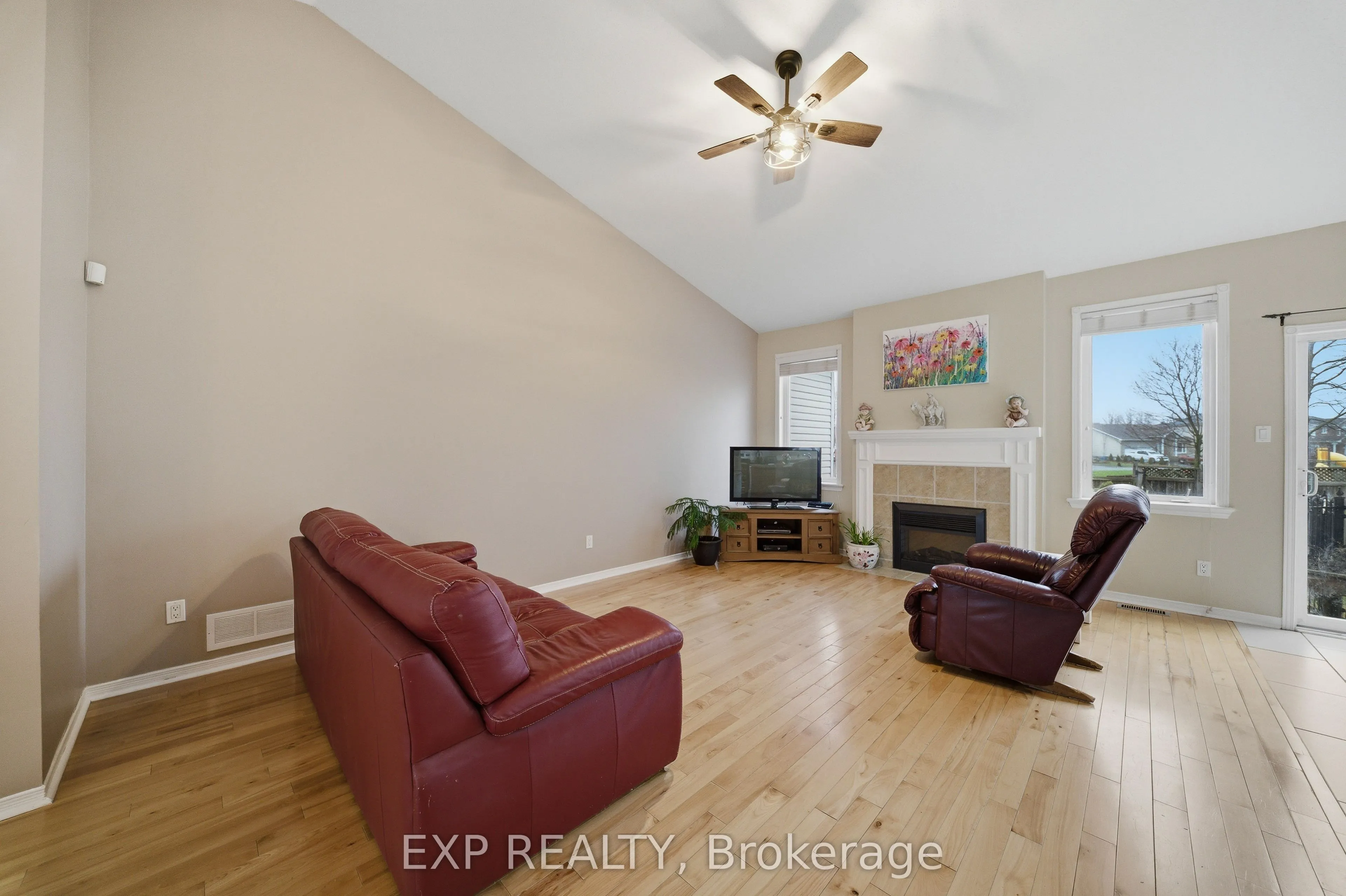 80 La Prairie Street