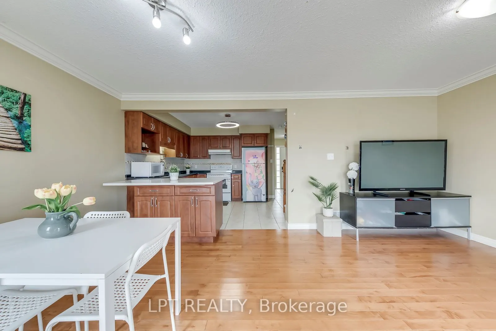 10 Fallowfield Drive #6