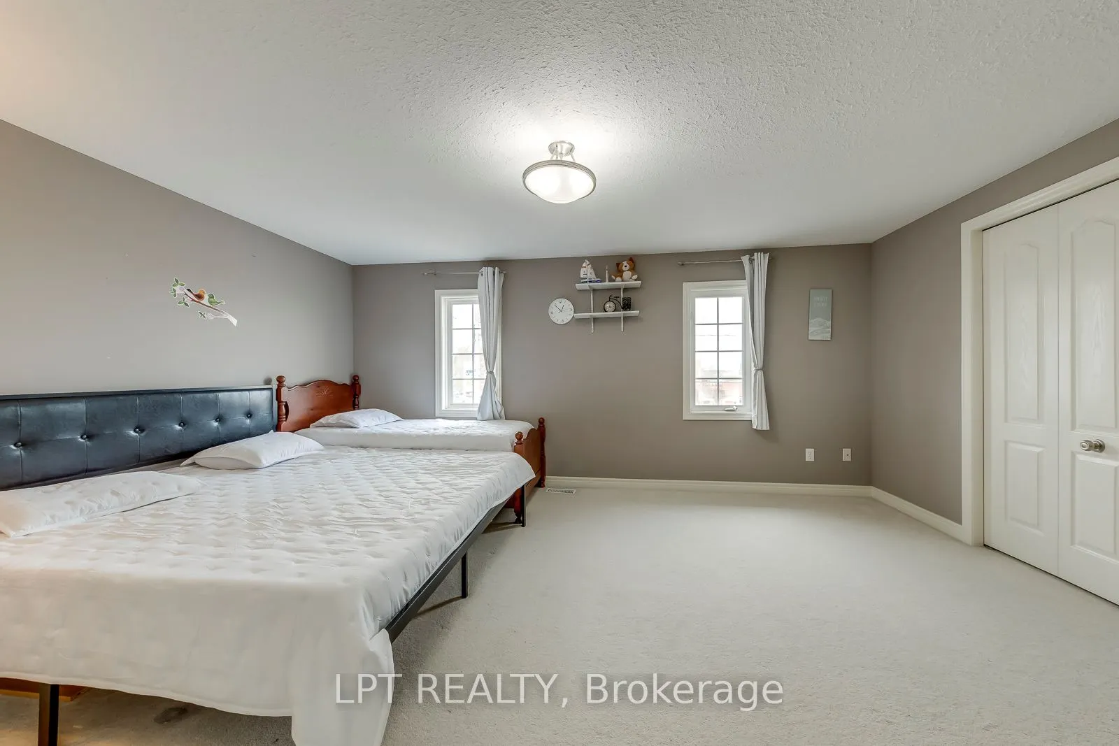 10 Fallowfield Drive #6