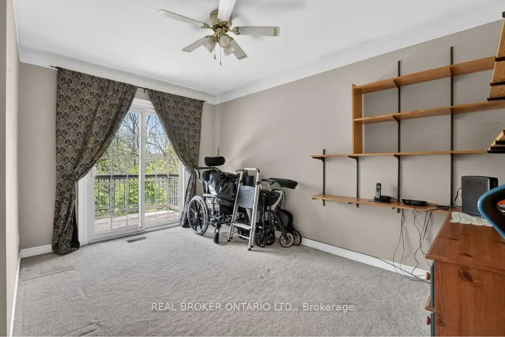 55 Sunrise Crescent