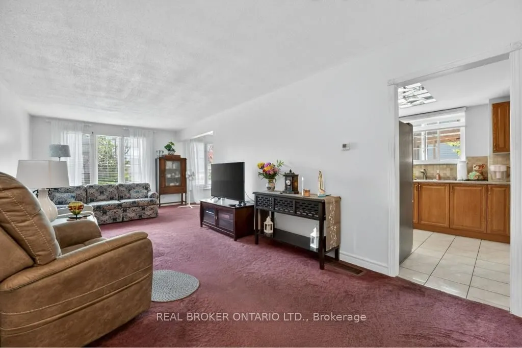 55 Sunrise Crescent