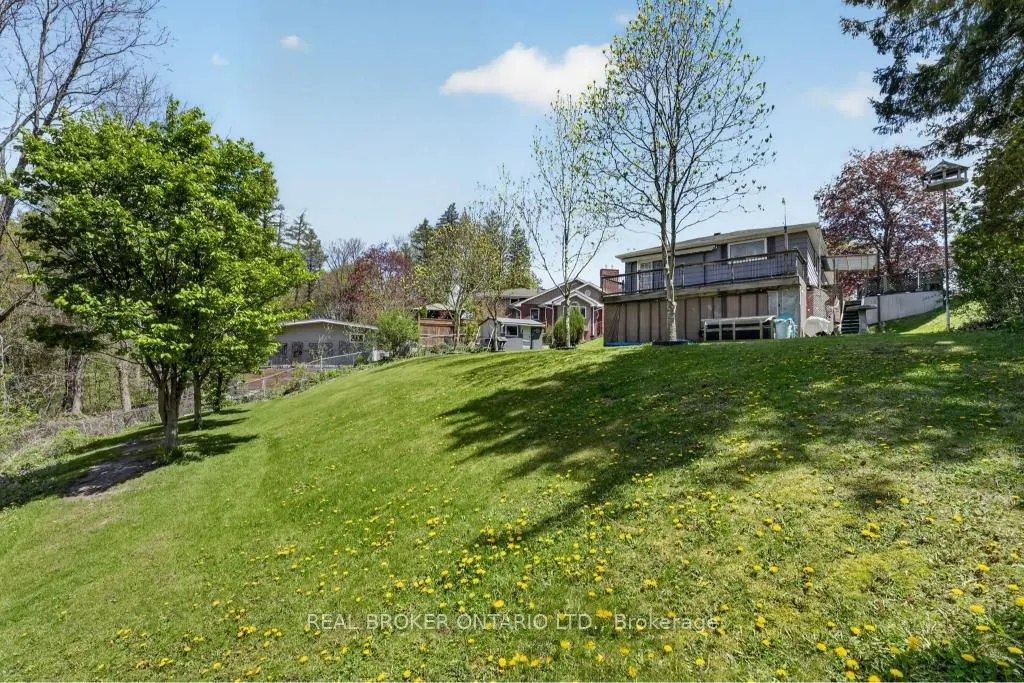 55 Sunrise Crescent
