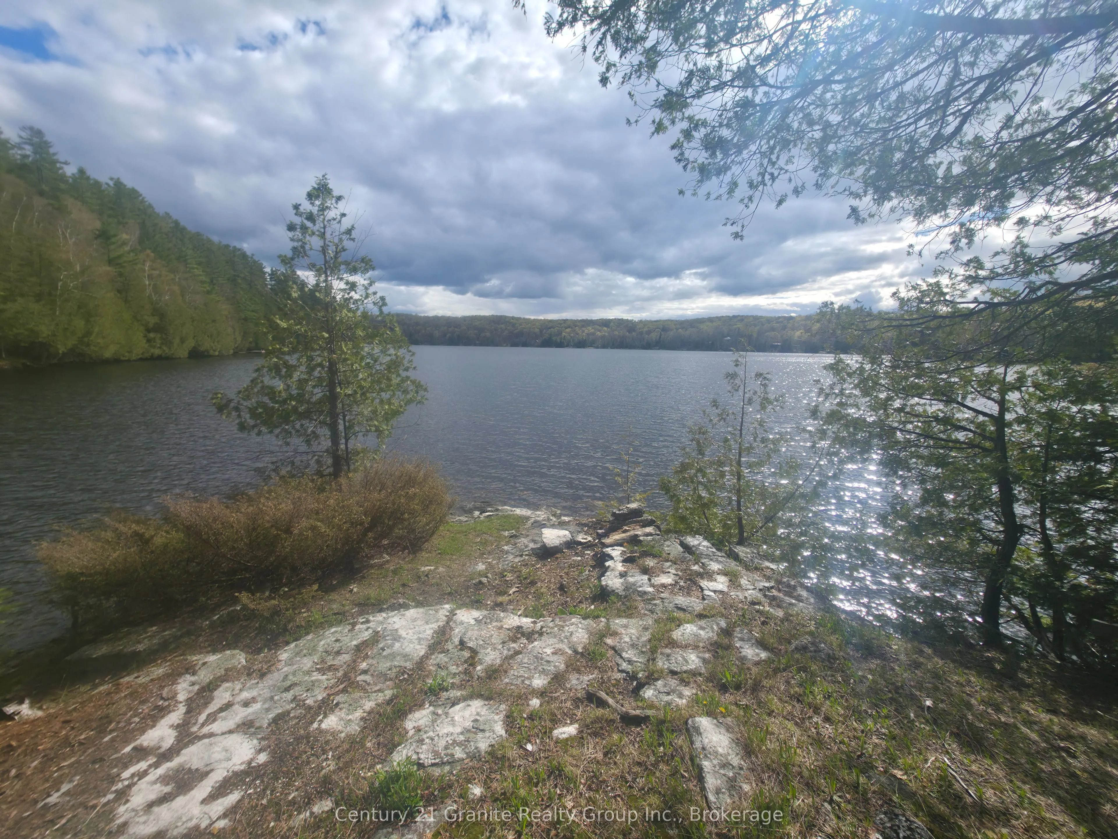 1325 Andek Trail
