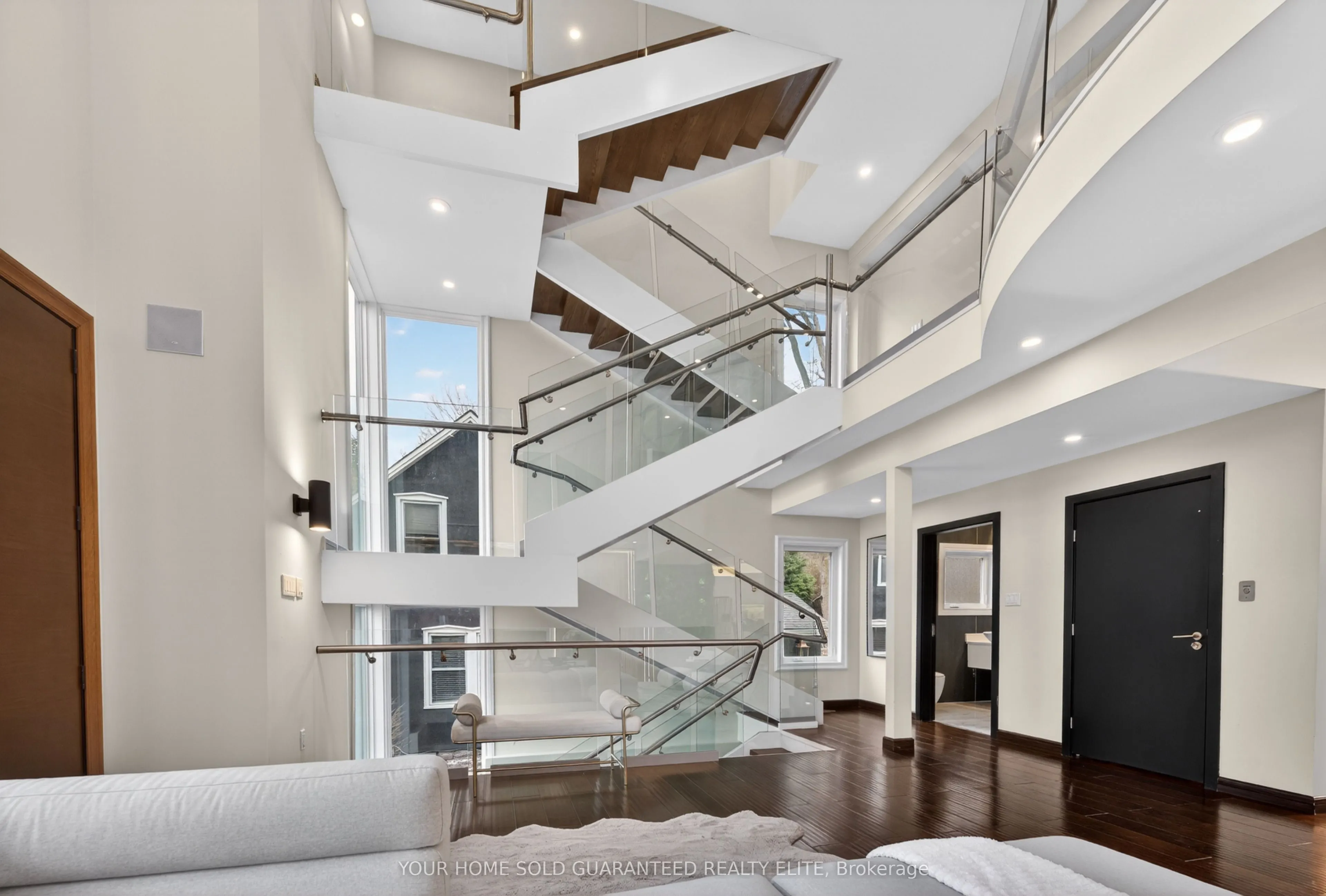 237B Main Street W