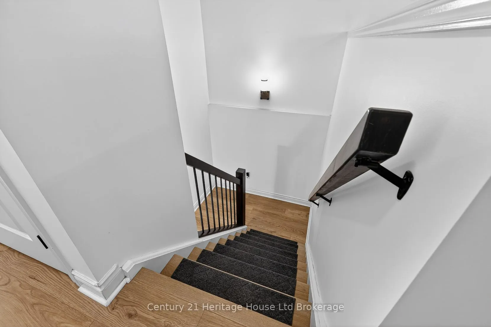 111 King Street E #9