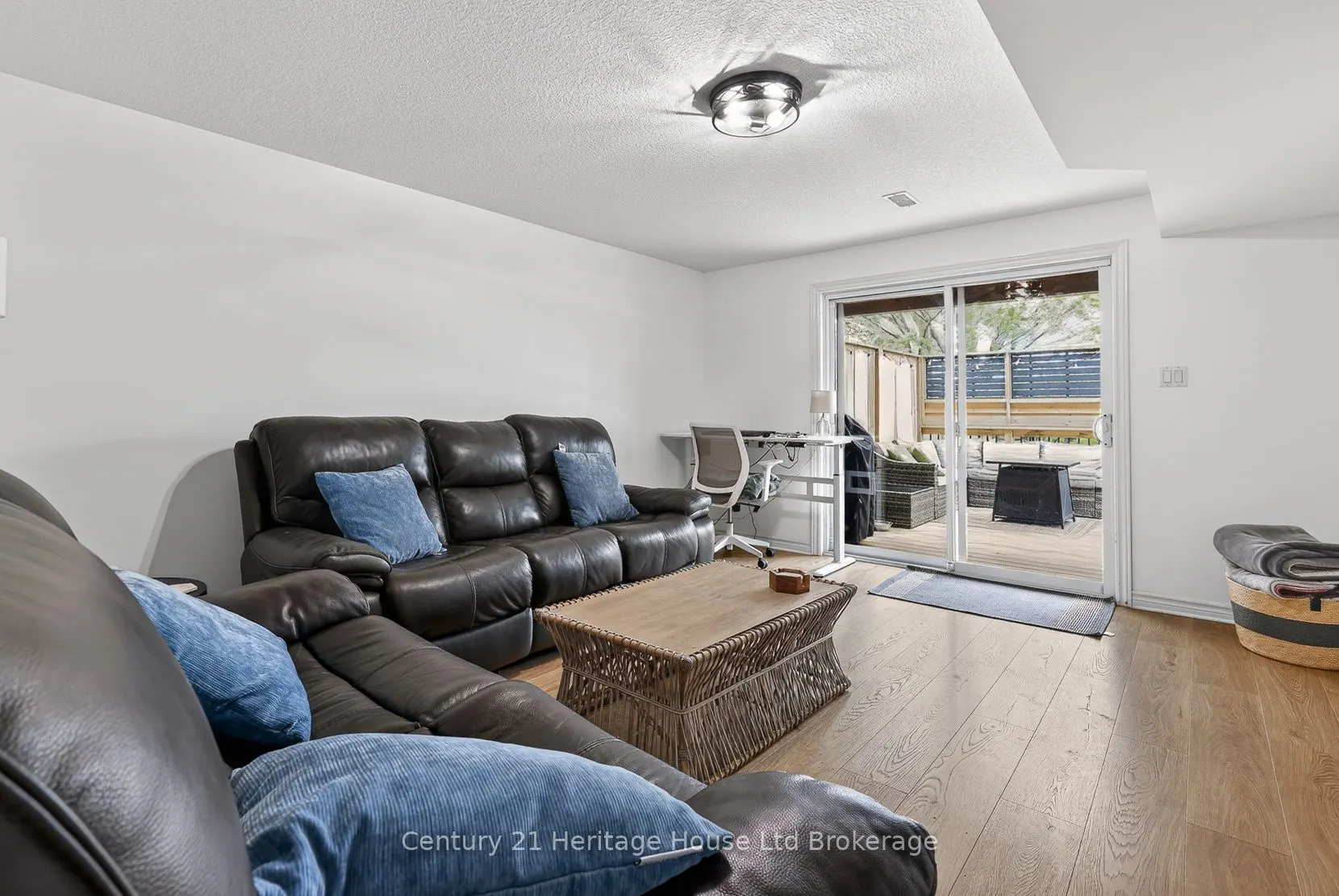 111 King Street E #9