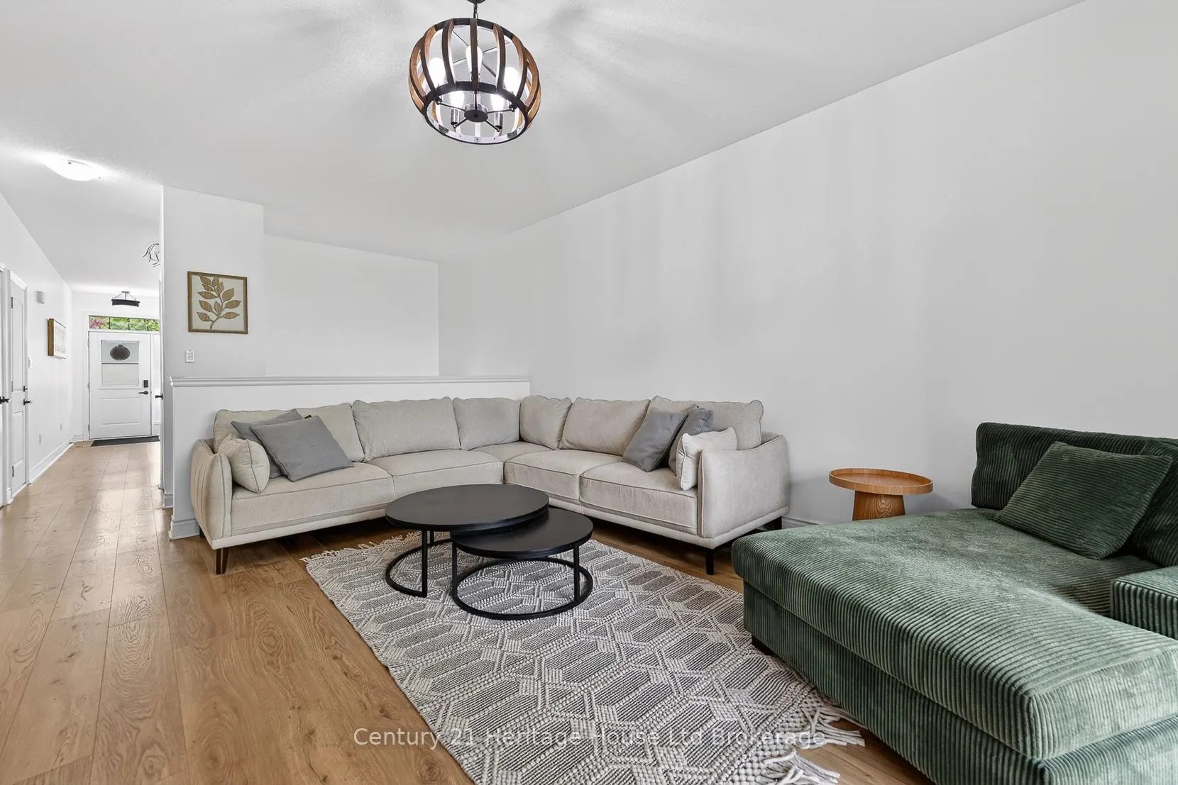 111 King Street E #9