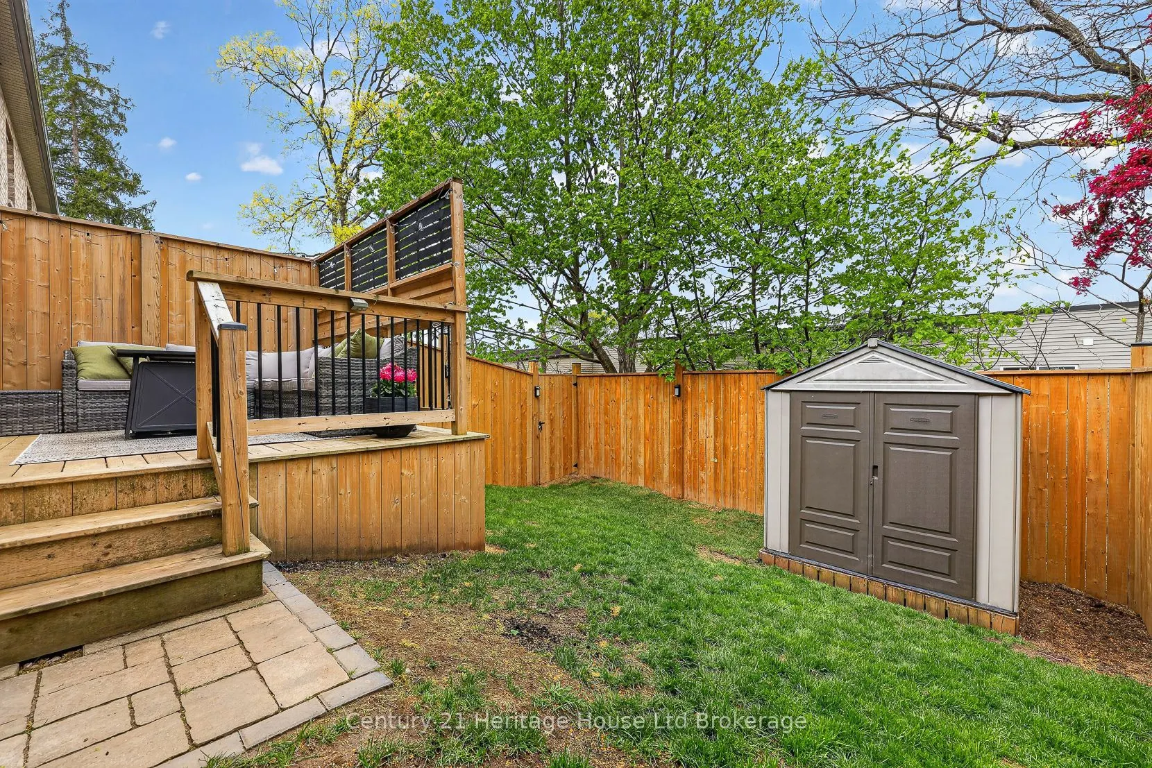 111 King Street E #9