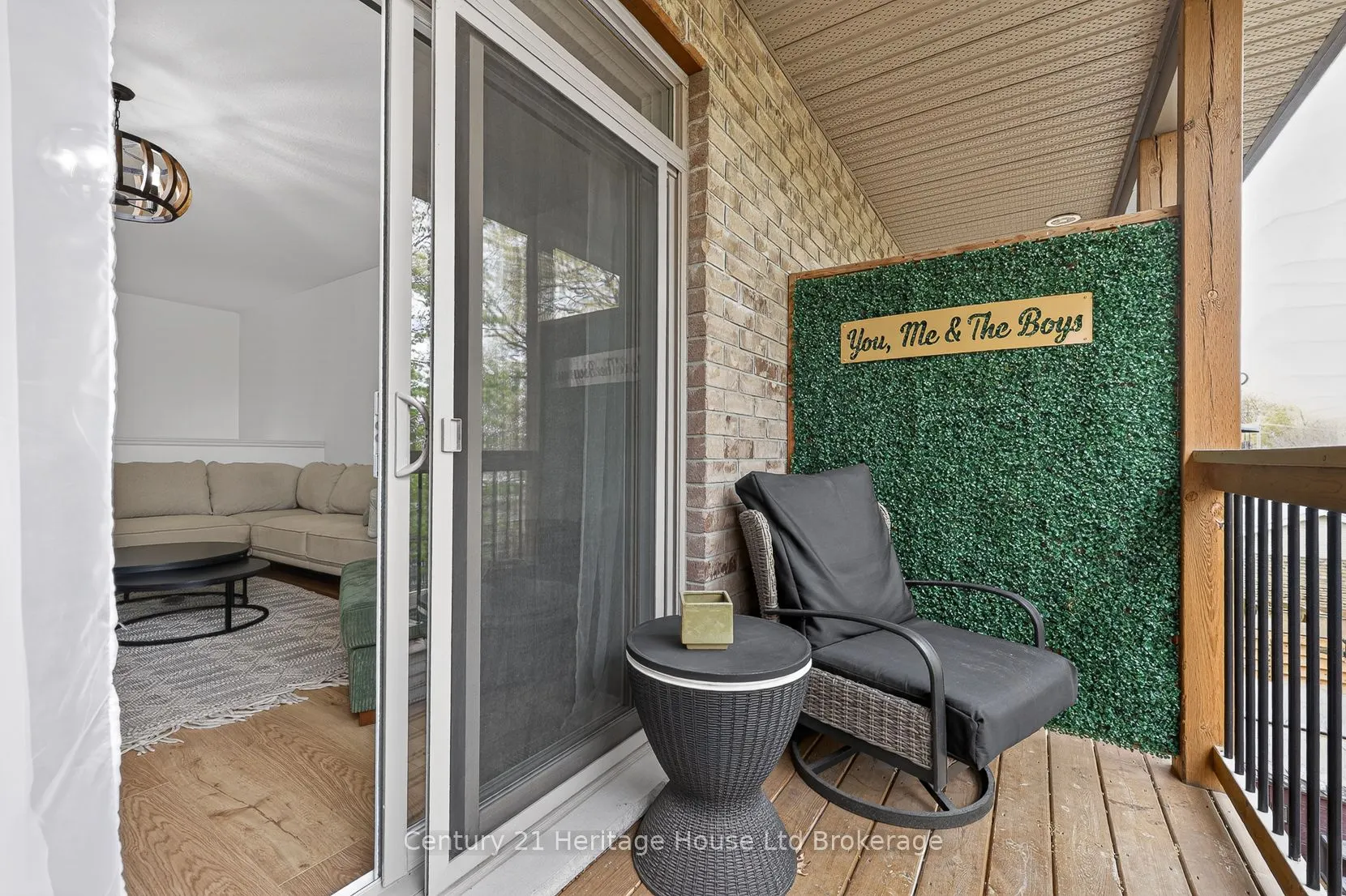 111 King Street E #9