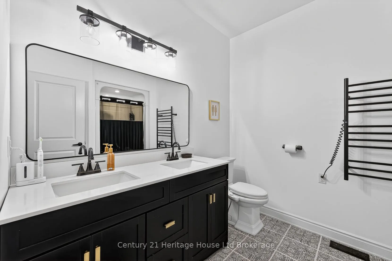 111 King Street E #9