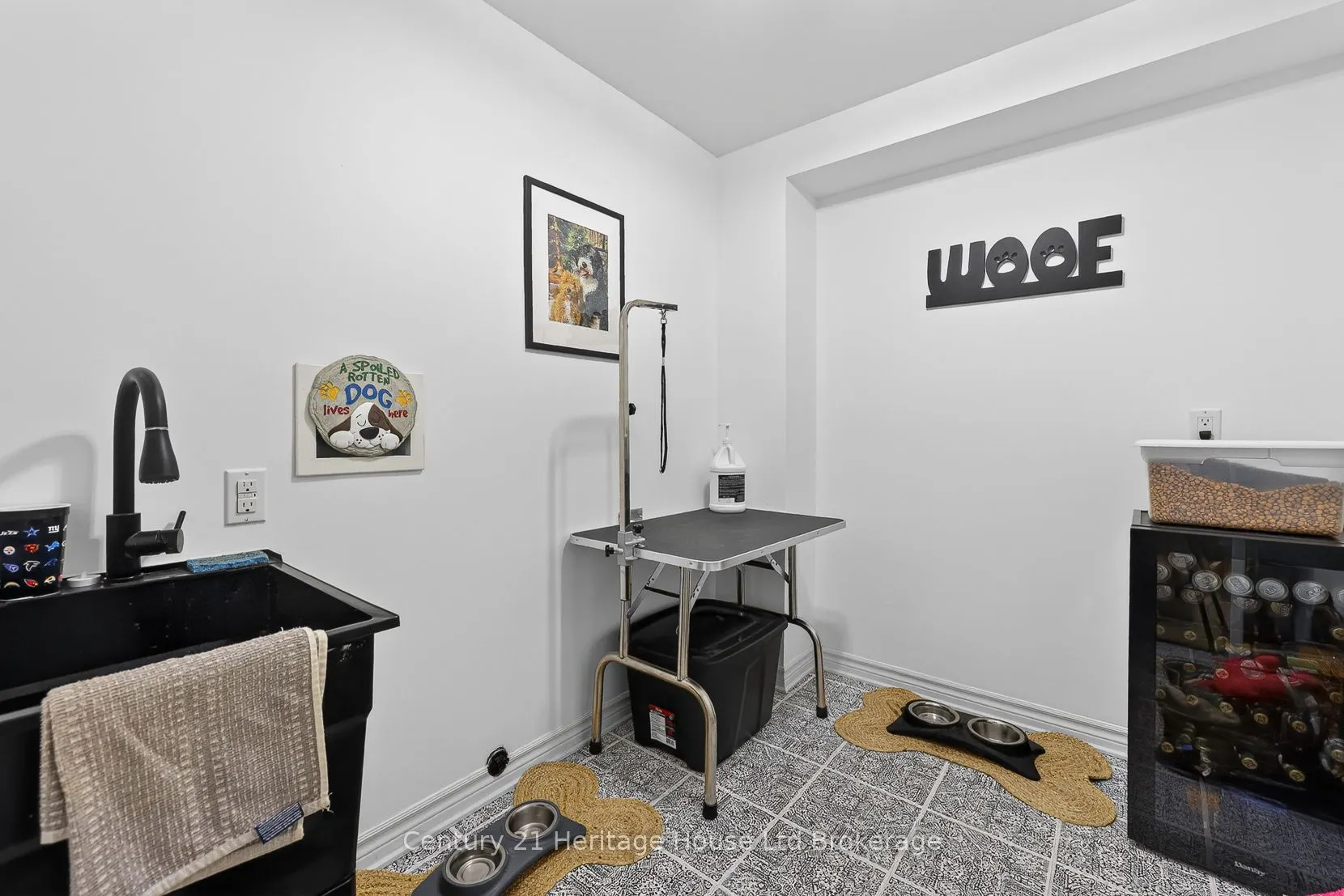 111 King Street E #9
