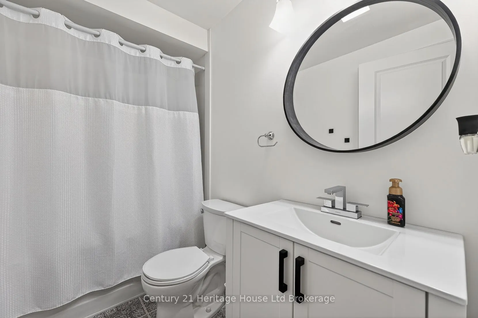 111 King Street E #9