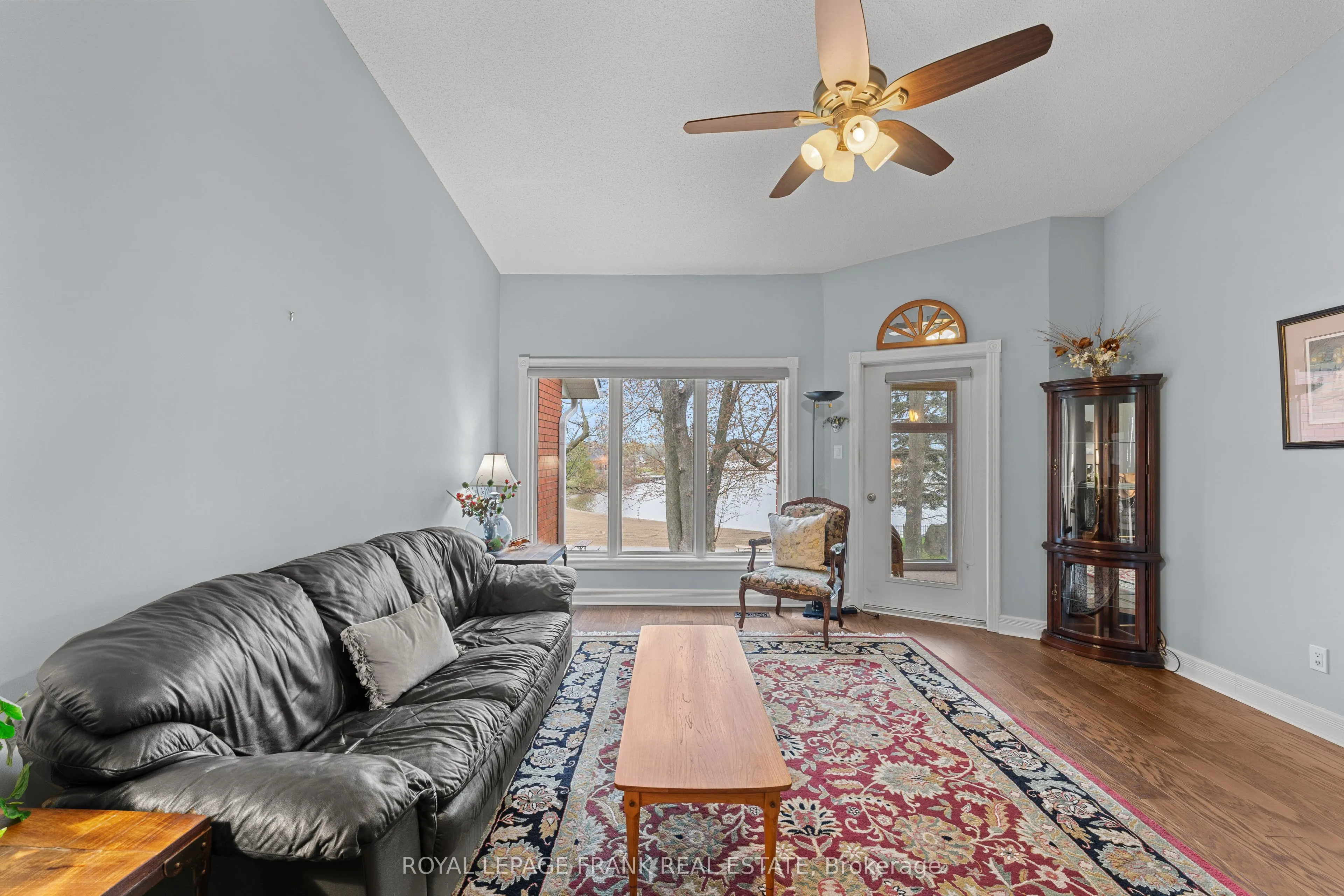 1 Sherwood Street #403