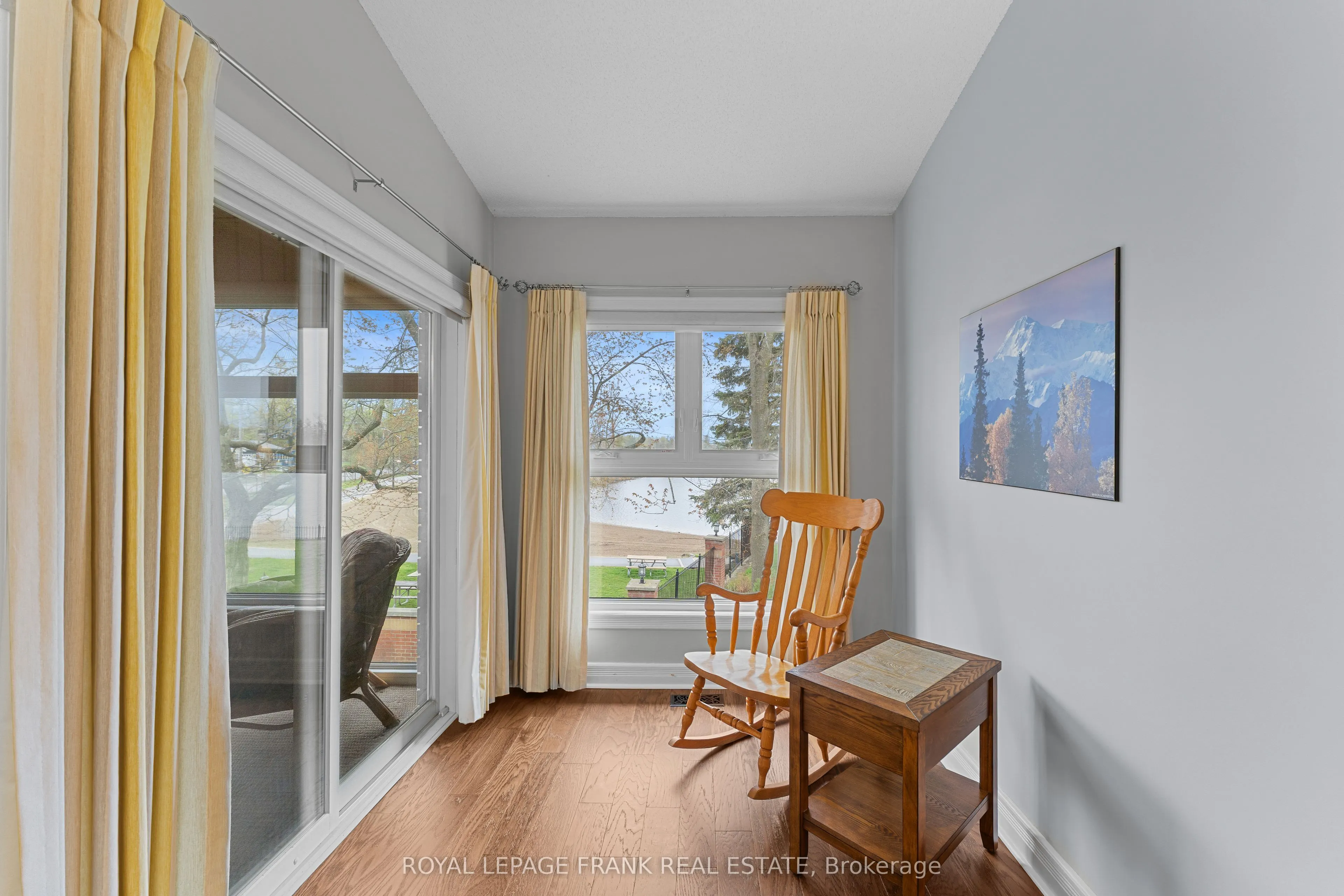 1 Sherwood Street #403