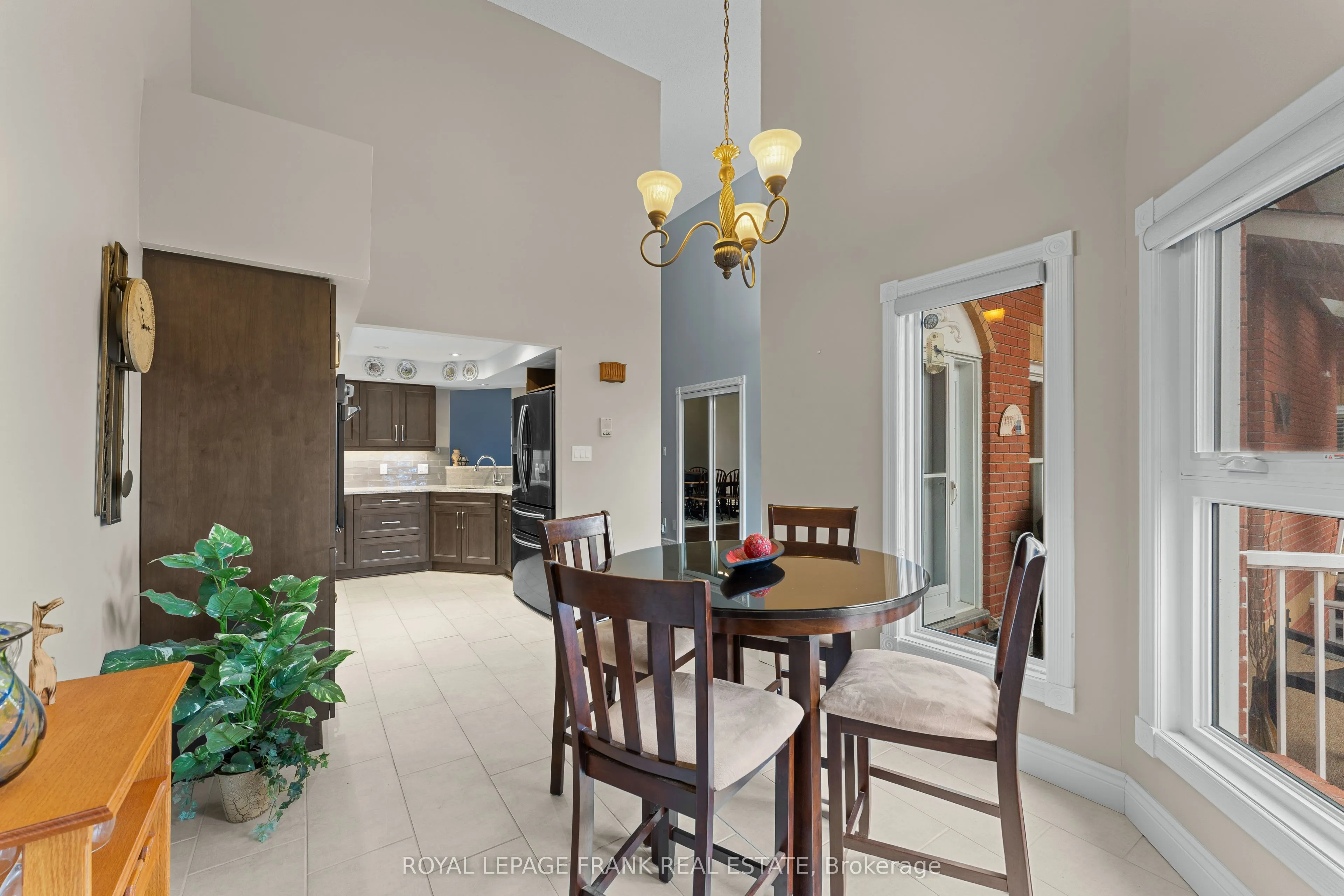 1 Sherwood Street #403