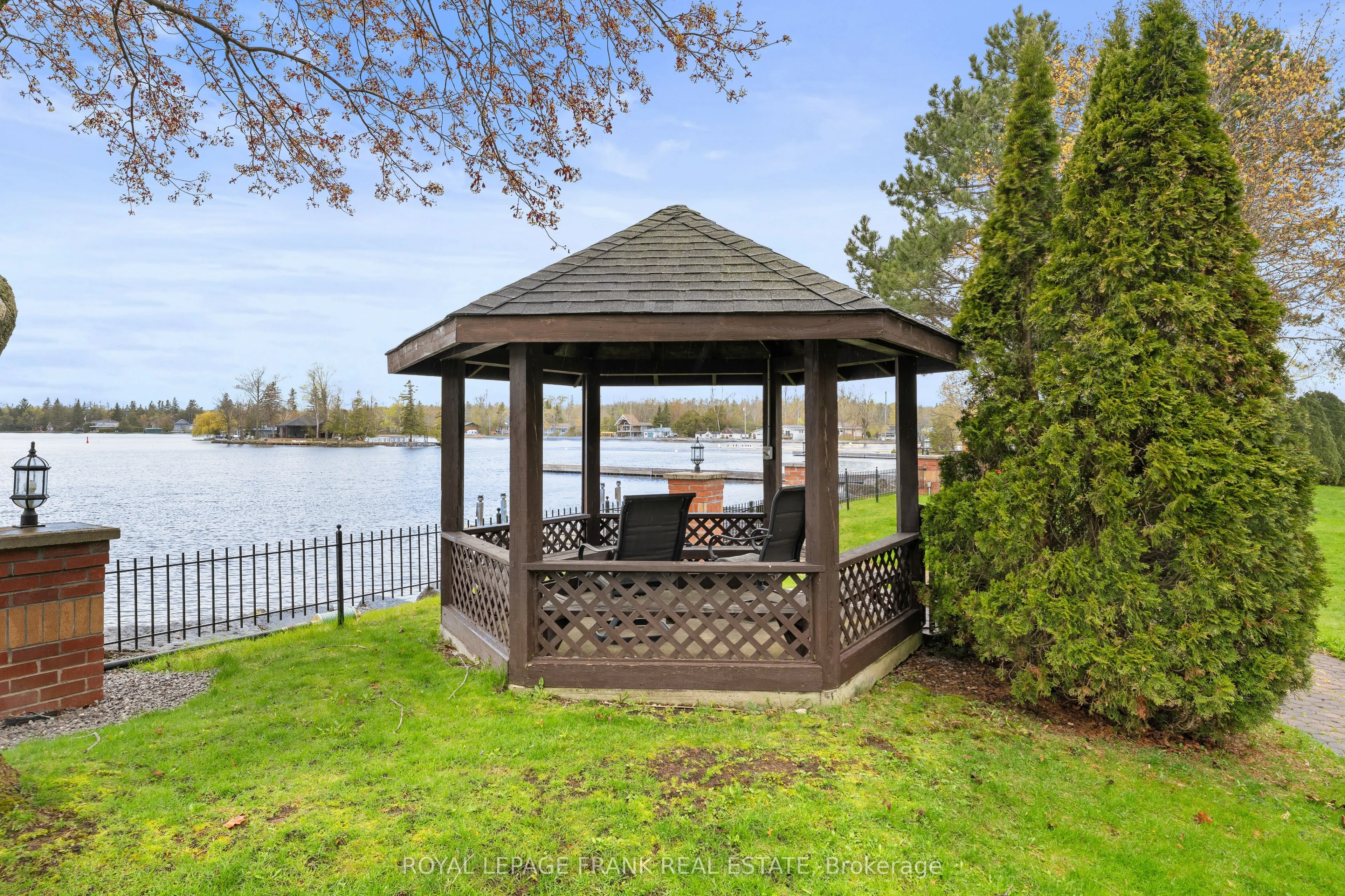 1 Sherwood Street #403