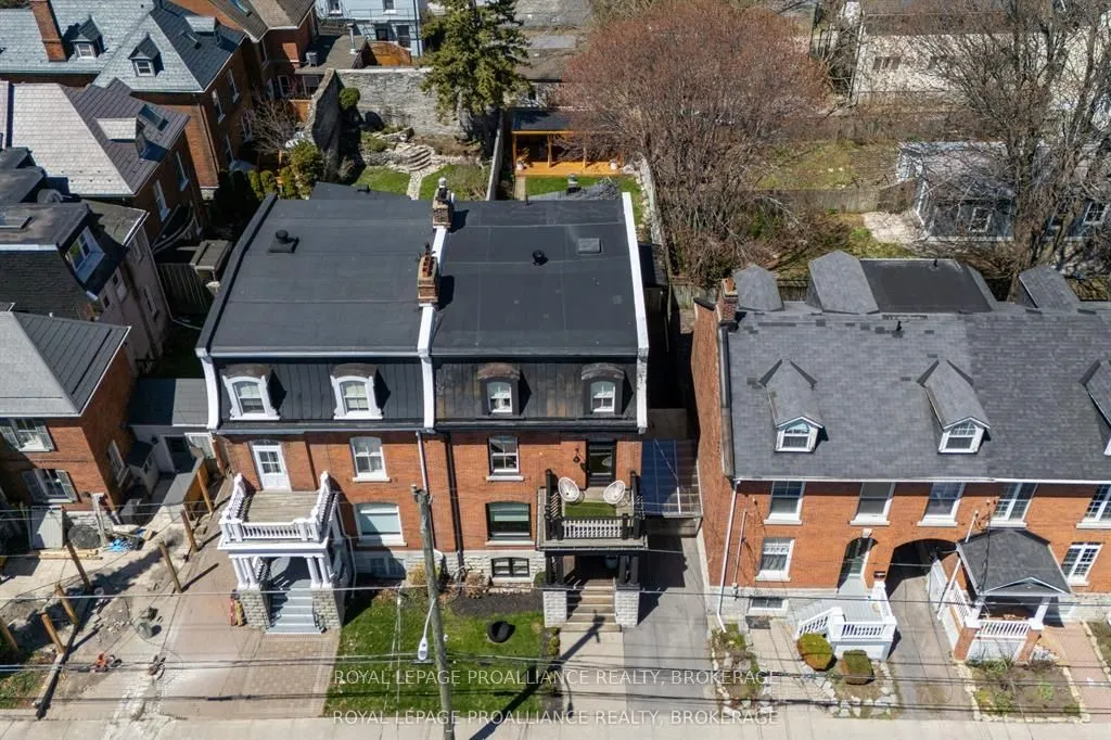 28 Wellington Street