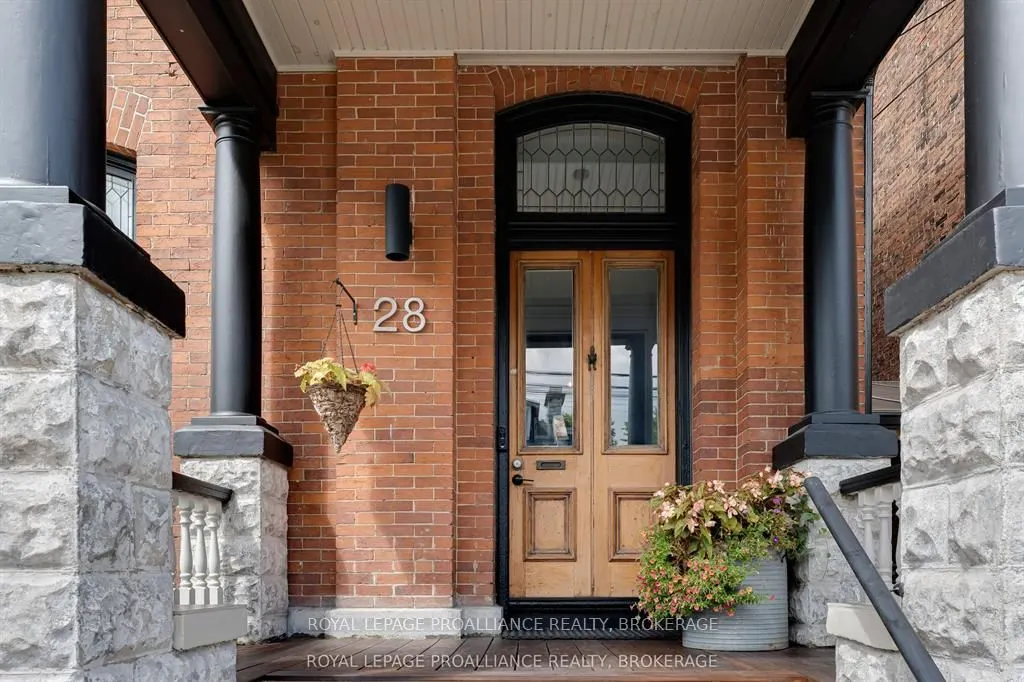 28 Wellington Street