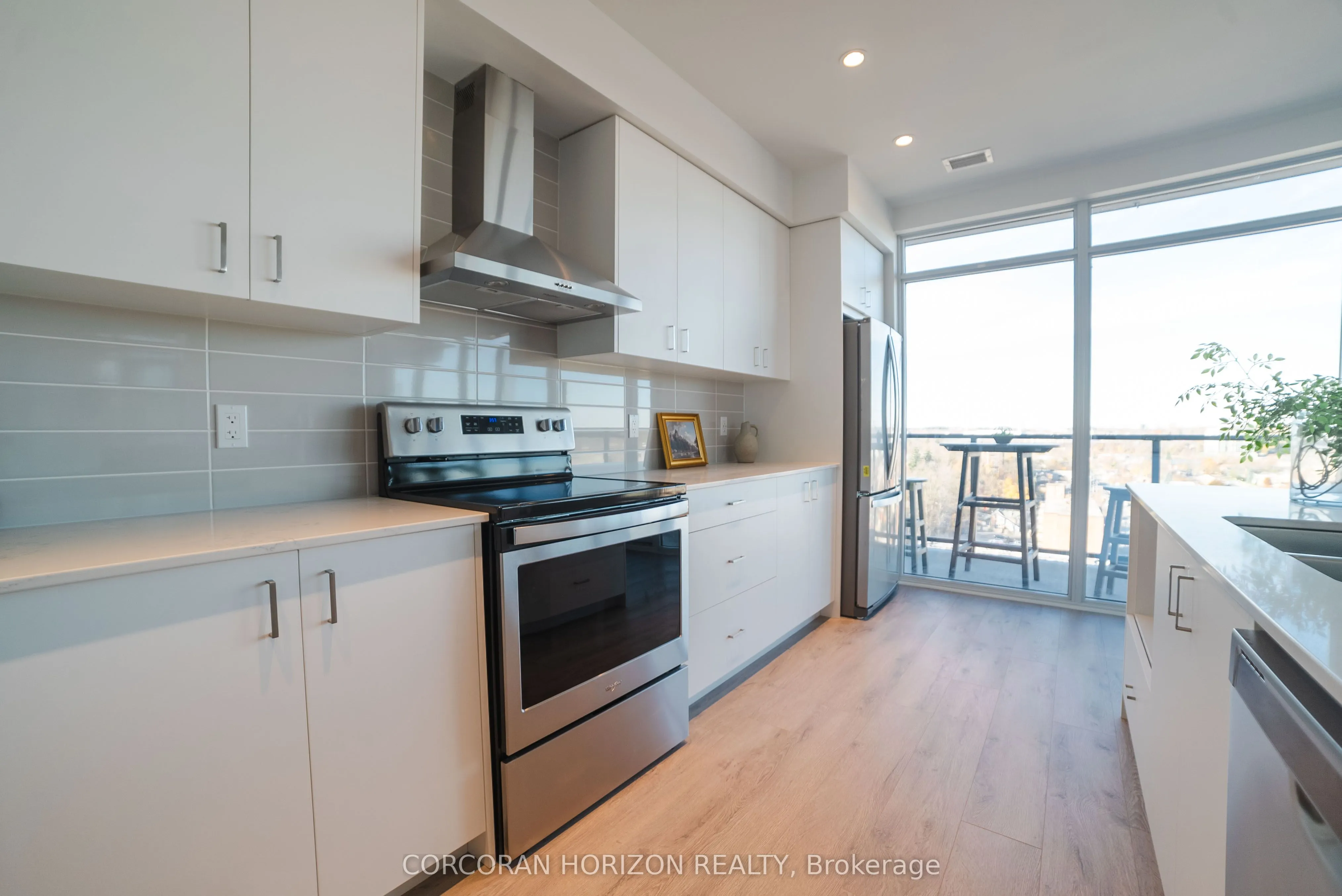 15 Glebe Street S #1701