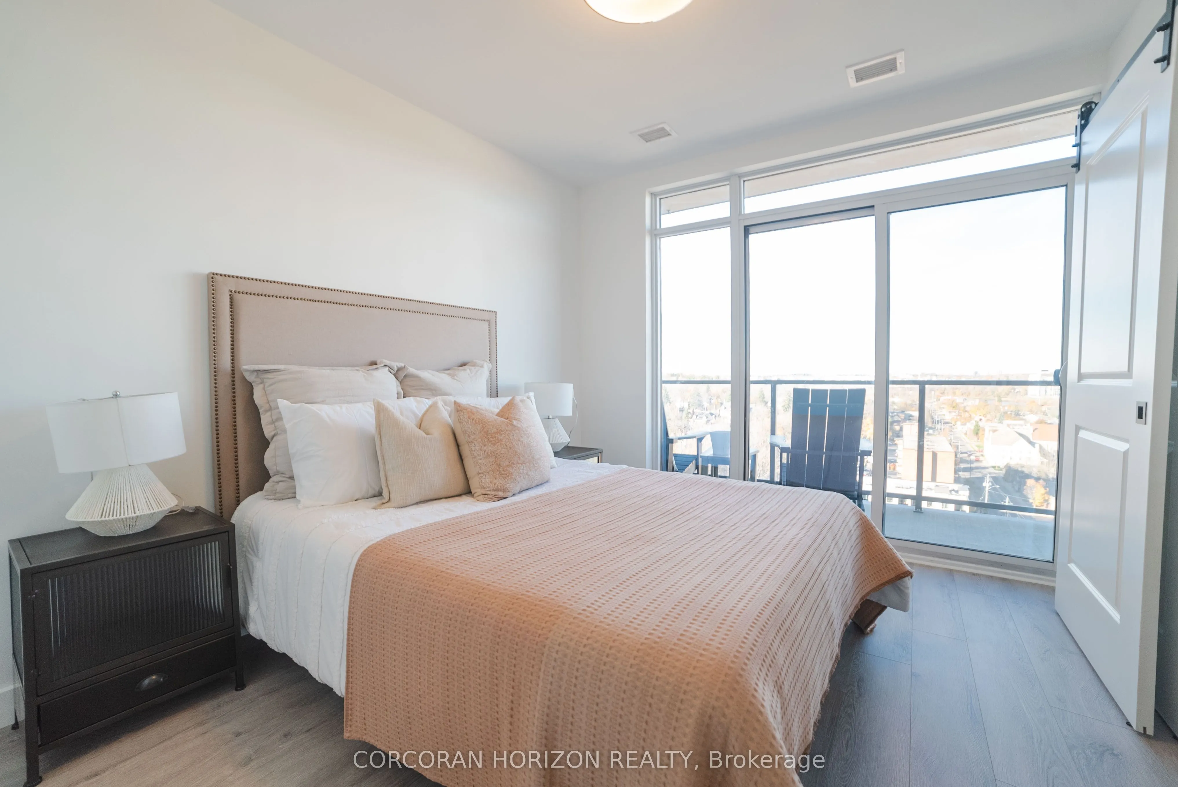 15 Glebe Street S #1701